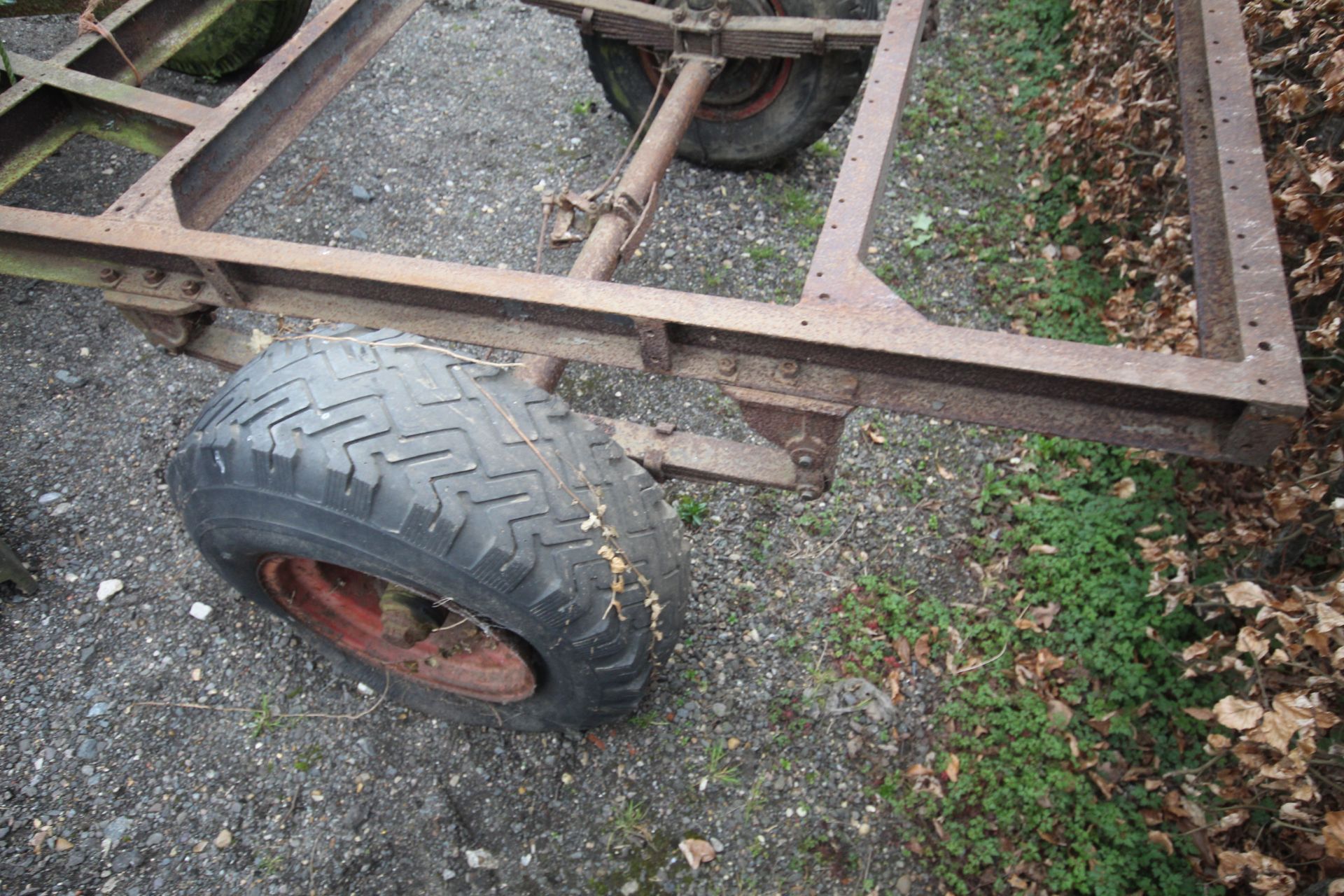 Single axle trailer chassis. - Image 9 of 11