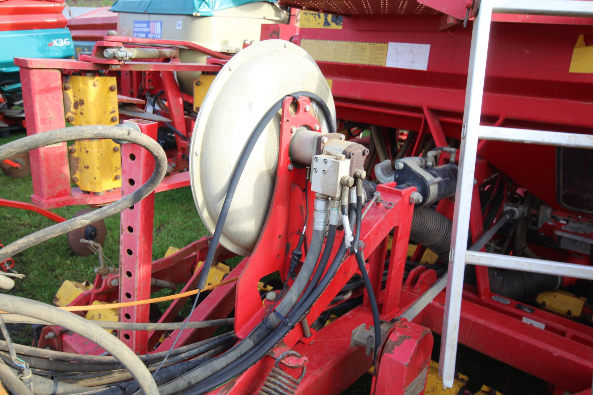 Vaderstad Rapid 400F 4m System Disc drill. With smooth tyre packer, front packer and spares. Control - Image 10 of 56