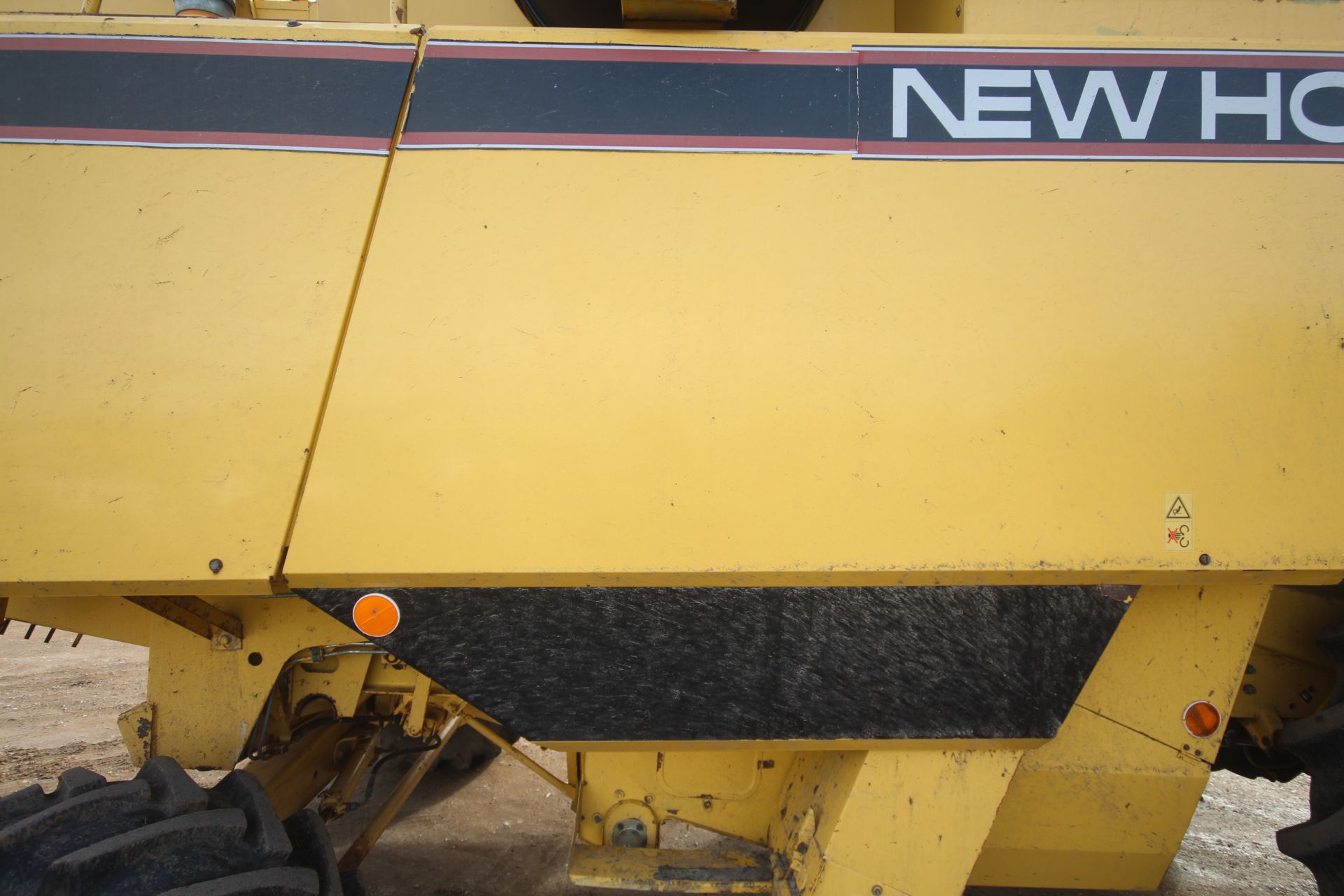 New Holland TX65 5 straw walker combine harvester. Registration N887 SKS. Date of first registration - Image 62 of 163