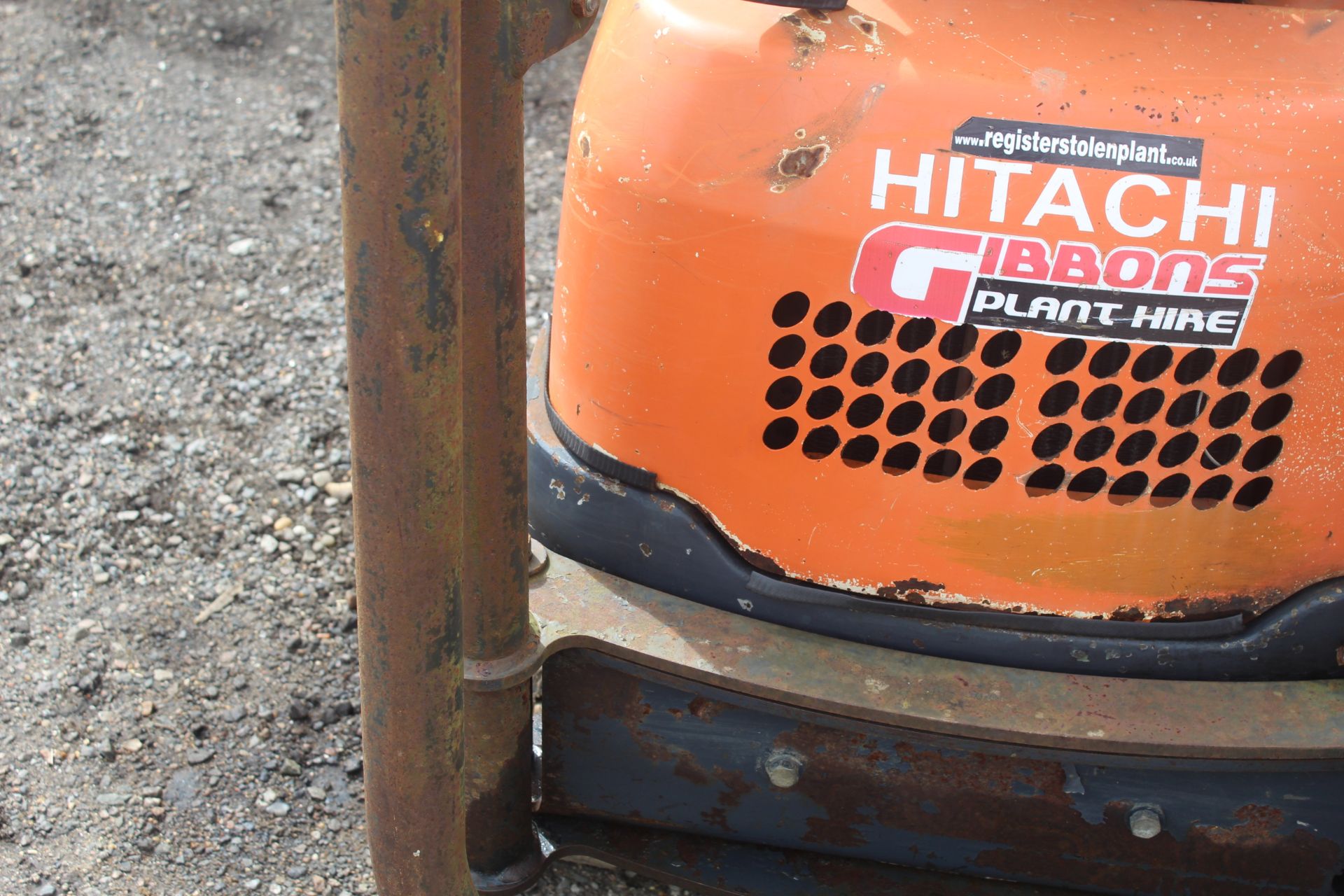 Hitachi EX8-2B 0.8T rubber track micro excavator. 2003. 2,209 hours. Serial number 1AGP004974. - Image 24 of 41