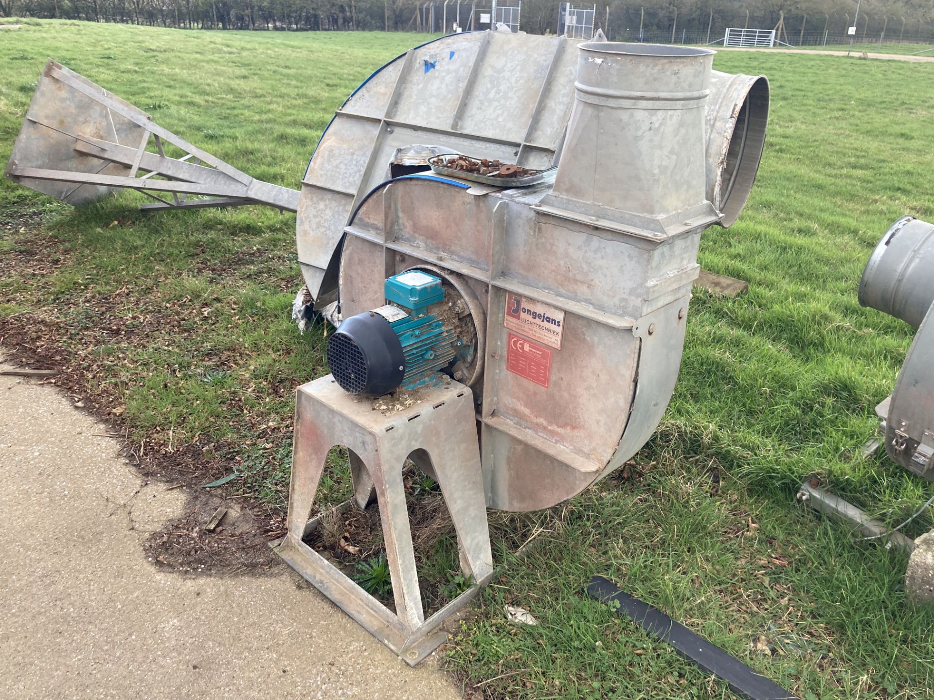 Jangejans dust extraction untt. With three fans, hopper and cyclone. Collection from Rendlesham, - Image 6 of 7