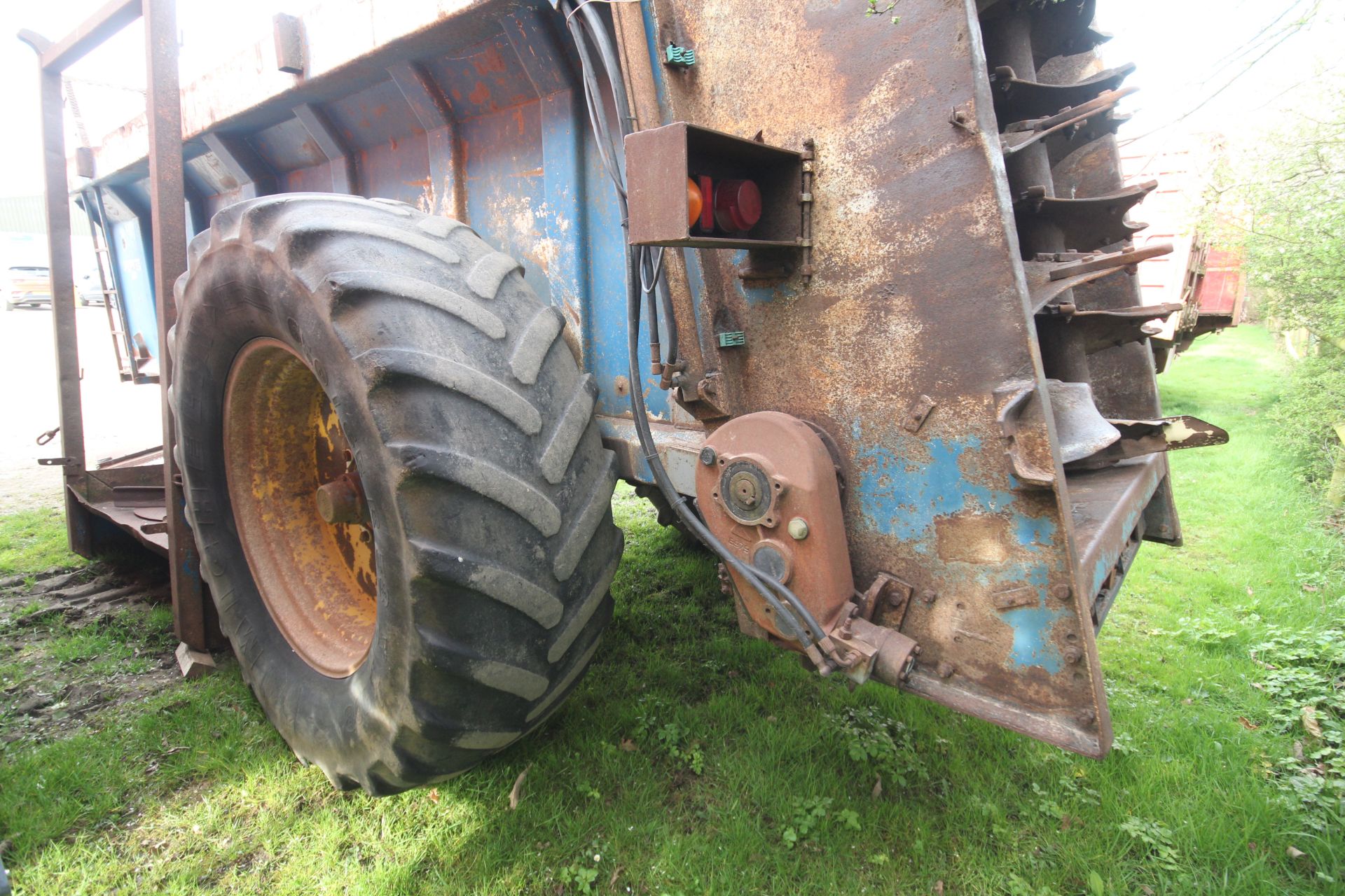 Bunning 12T single axle muck spreader. With twin vertical beaters, slurry door and removable - Bild 5 aus 31