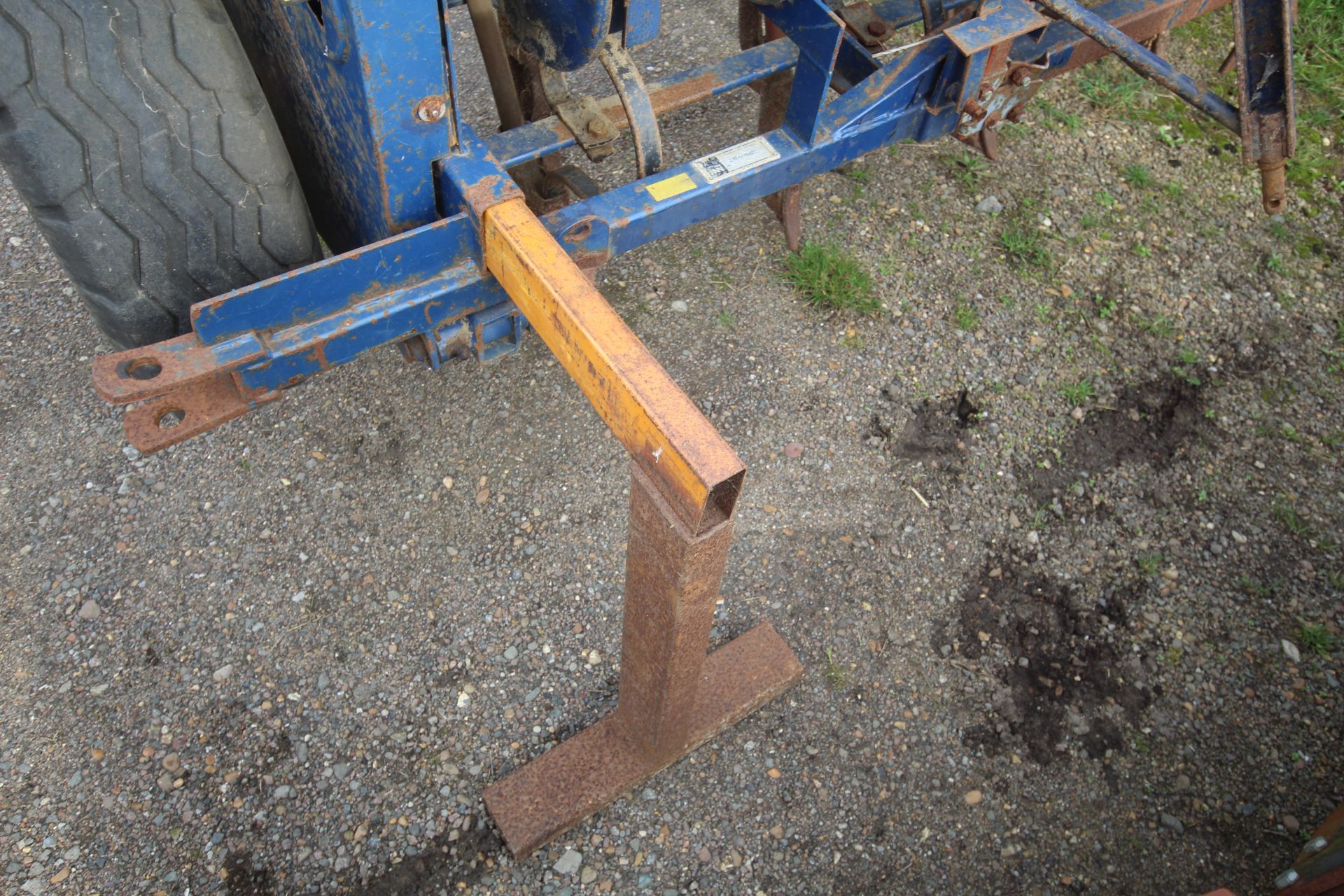 Nordsten 3m spring tine drill. Previously used for maize. Manual held. V - Image 49 of 56
