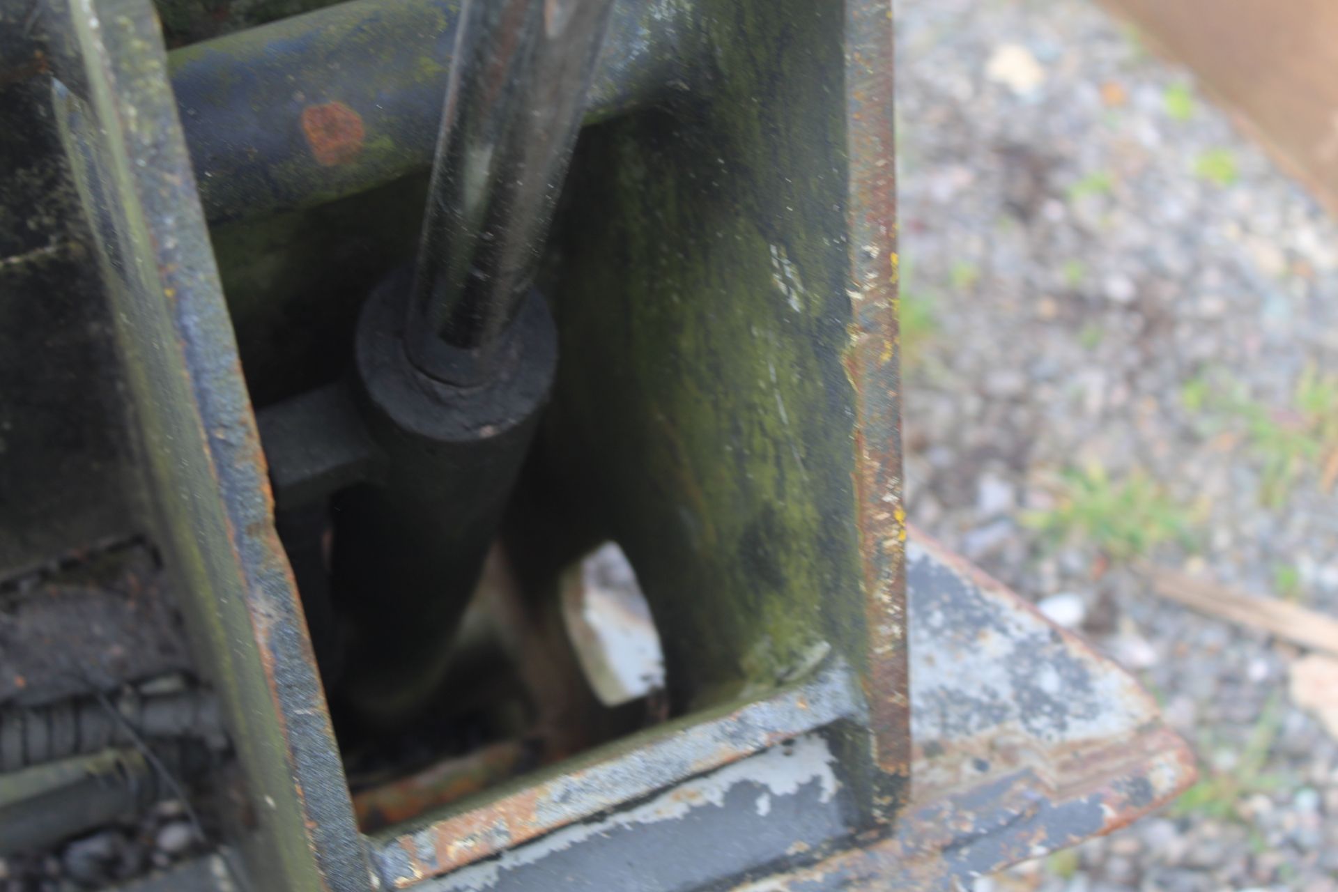 Large timber grab. JCB Q-Fit brackets. - Image 11 of 14