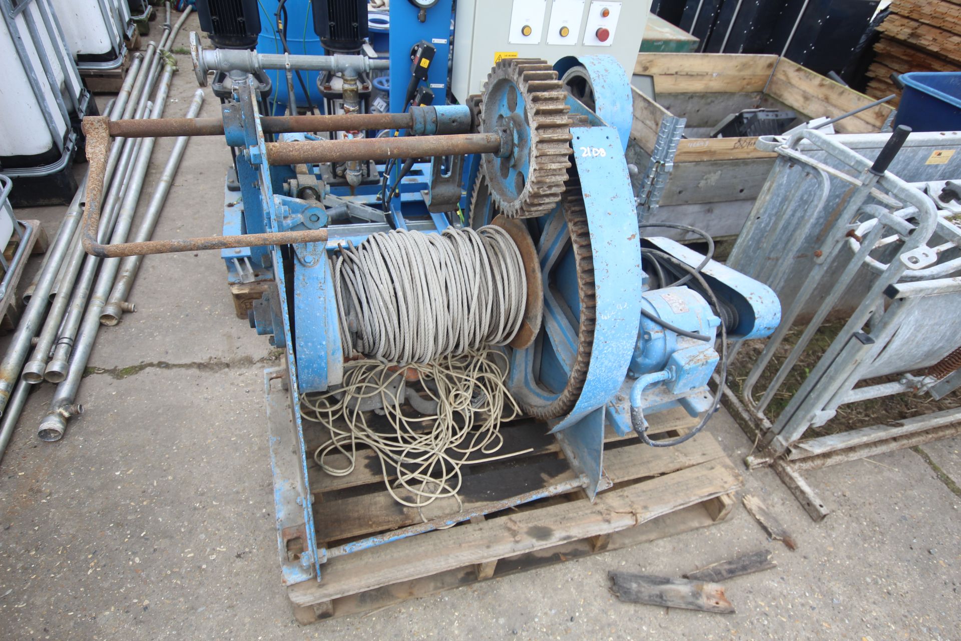 WW&F Co 1T electric winch. V