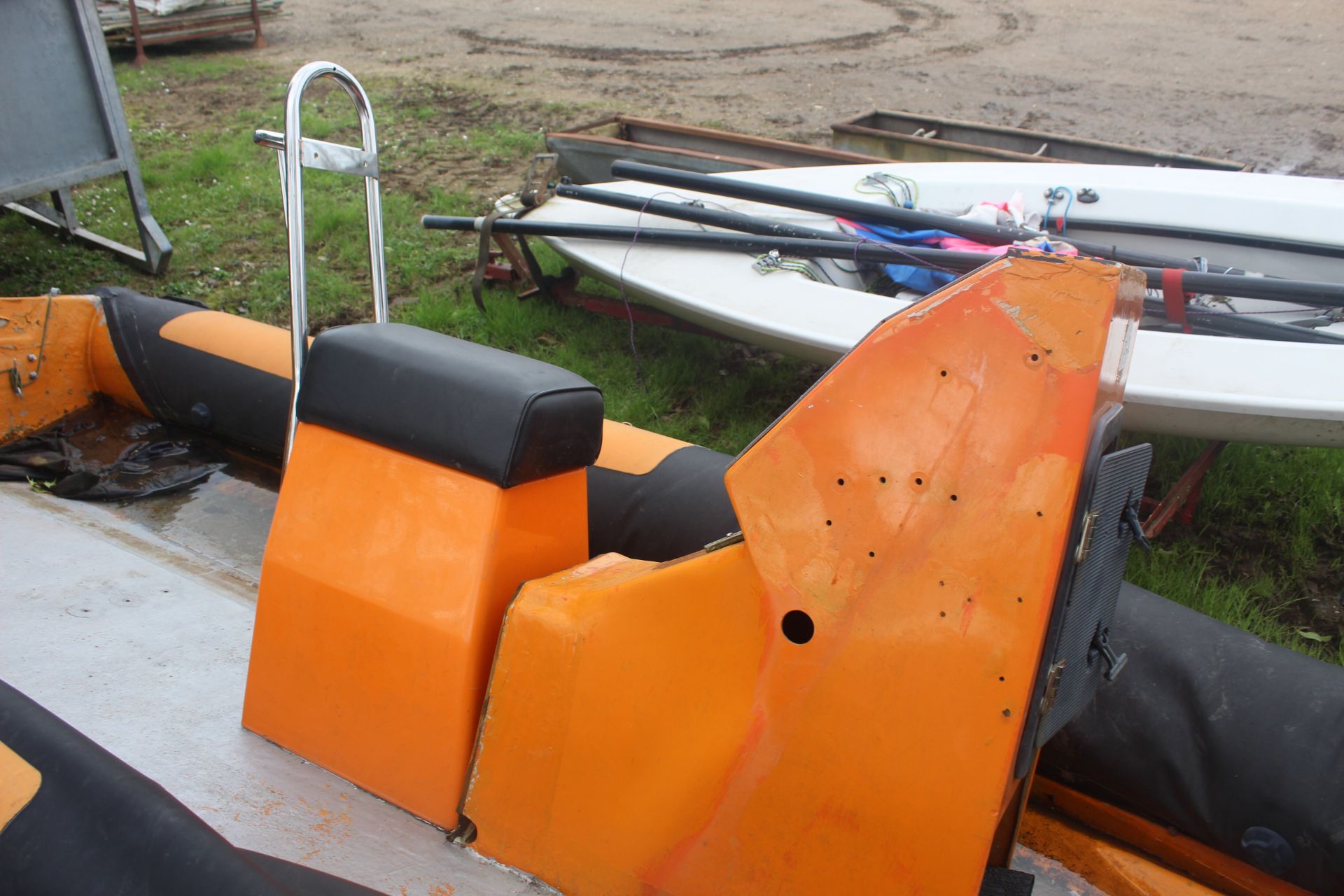 Mir 17ft rib. With fibreglass hull, consol and seat. No trailer, outboard or steering. - Bild 12 aus 14