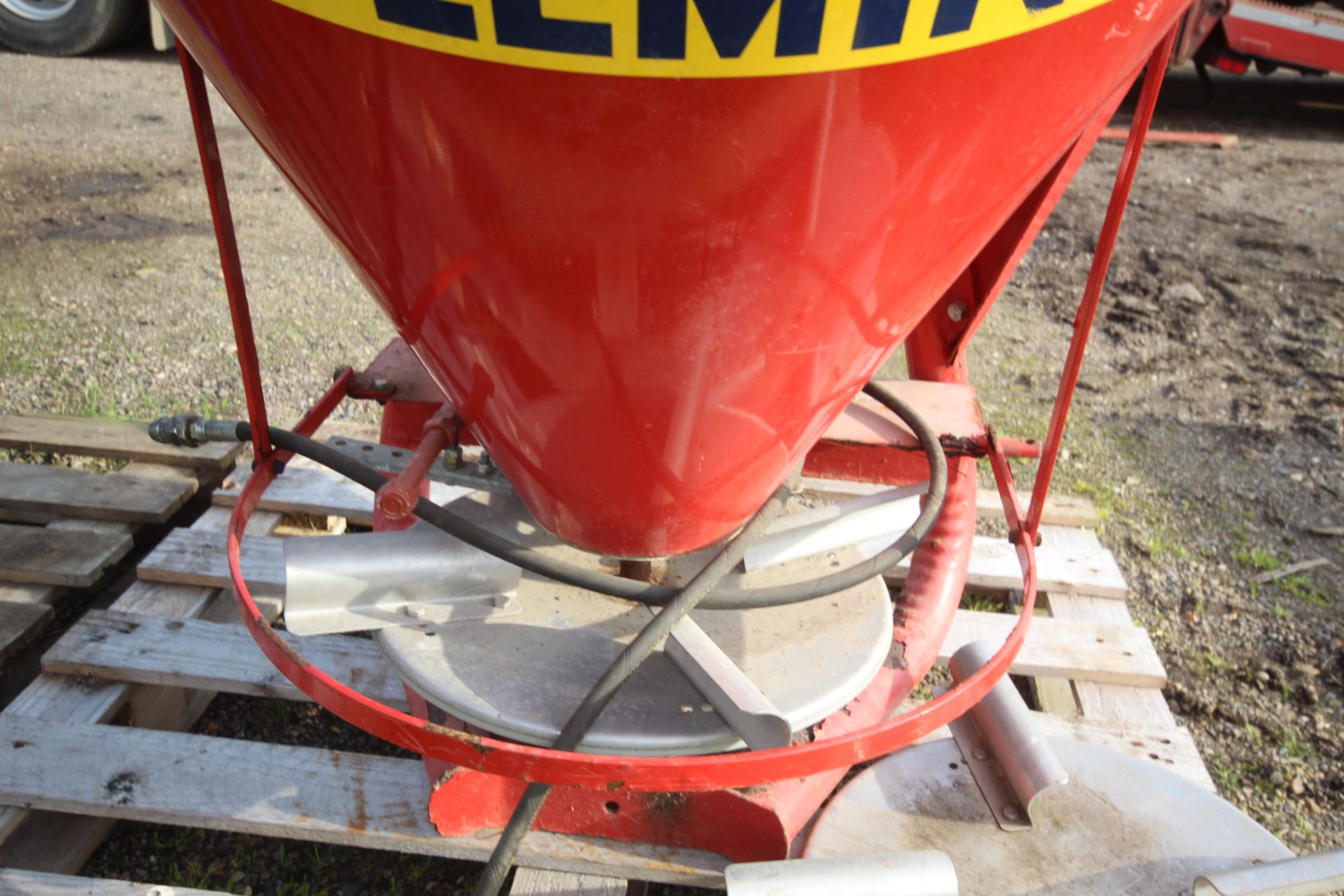 Fleming Sitrex 500 fertiliser spreader. With spare spreader disc. - Image 7 of 11