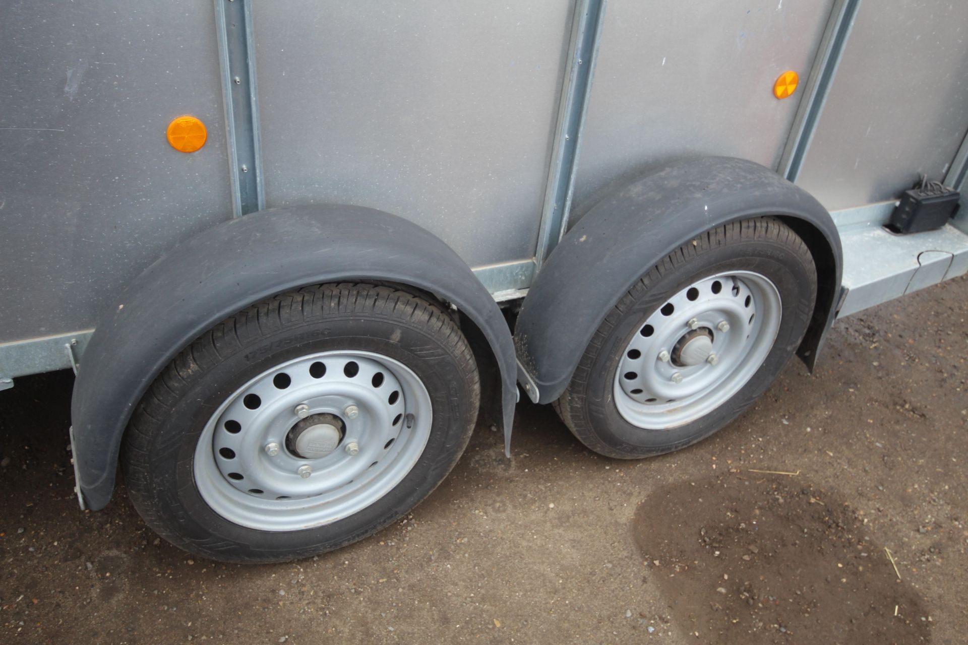 Ifor Williams TA5G 10ft x 6ft twin axle livestock trailer. With dividing gate. Mainly used for hay - Image 16 of 52