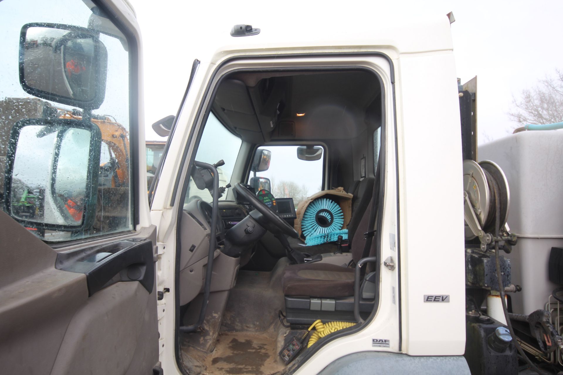 Leyland DAF FA LF45.160 7.5T LHD 4x2 sweeper. Registration CN60 CAV. Date of first registration 12/ - Image 55 of 70