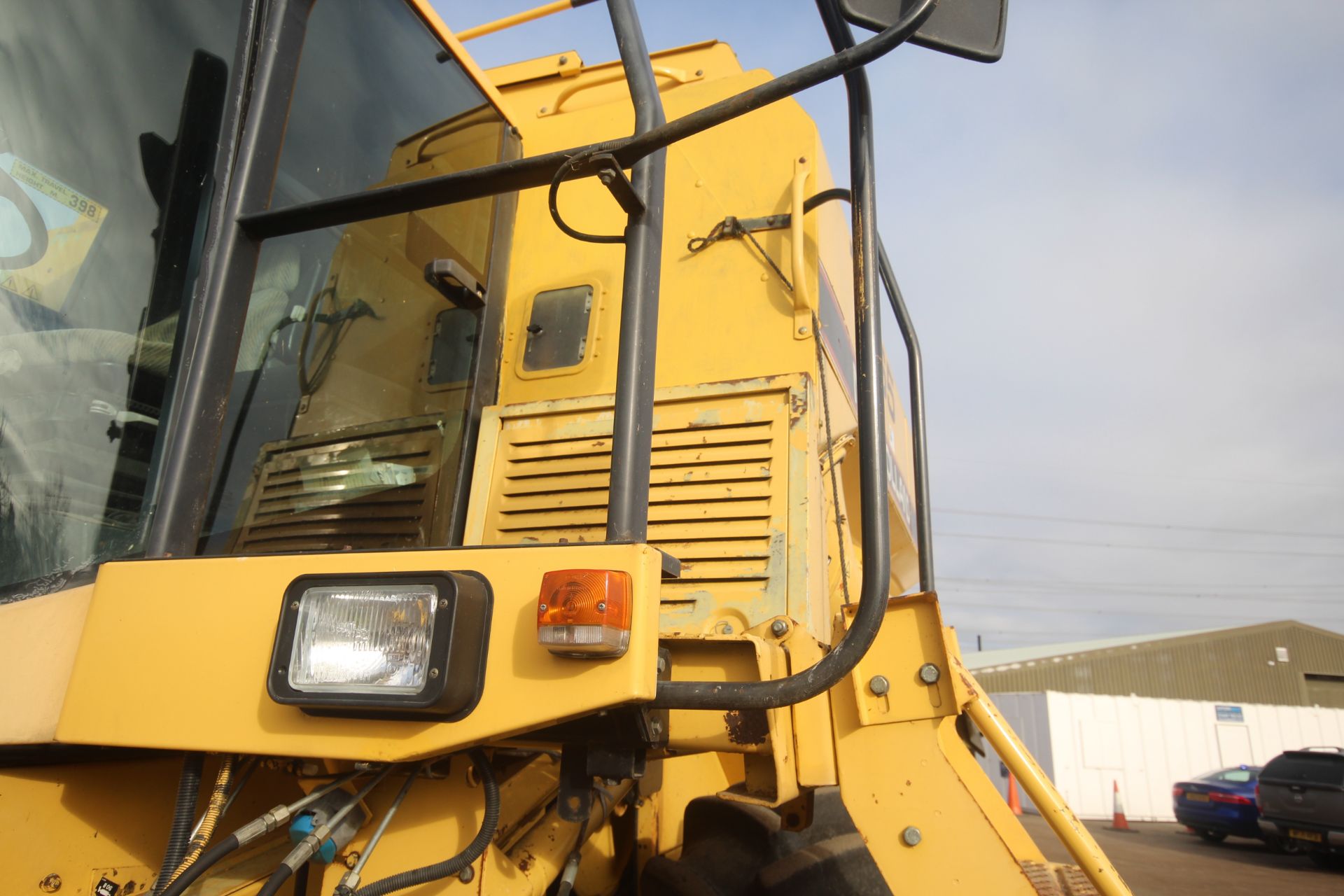 New Holland TX65 5 straw walker combine harvester. Registration N887 SKS. Date of first registration - Image 23 of 163