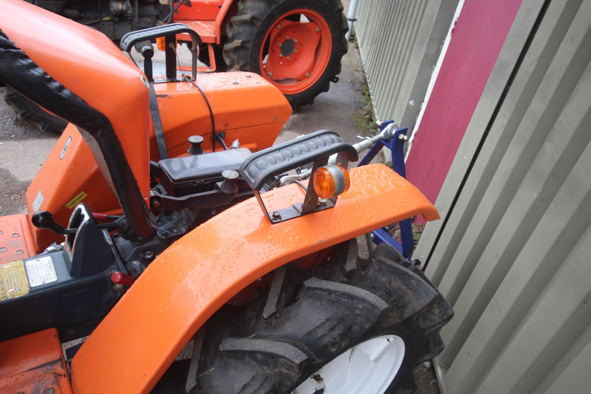 Kubota ZB1500 2WD compact tractor. 896 hours. 8-18 rear wheels and tyres @ 90%. - Image 24 of 31
