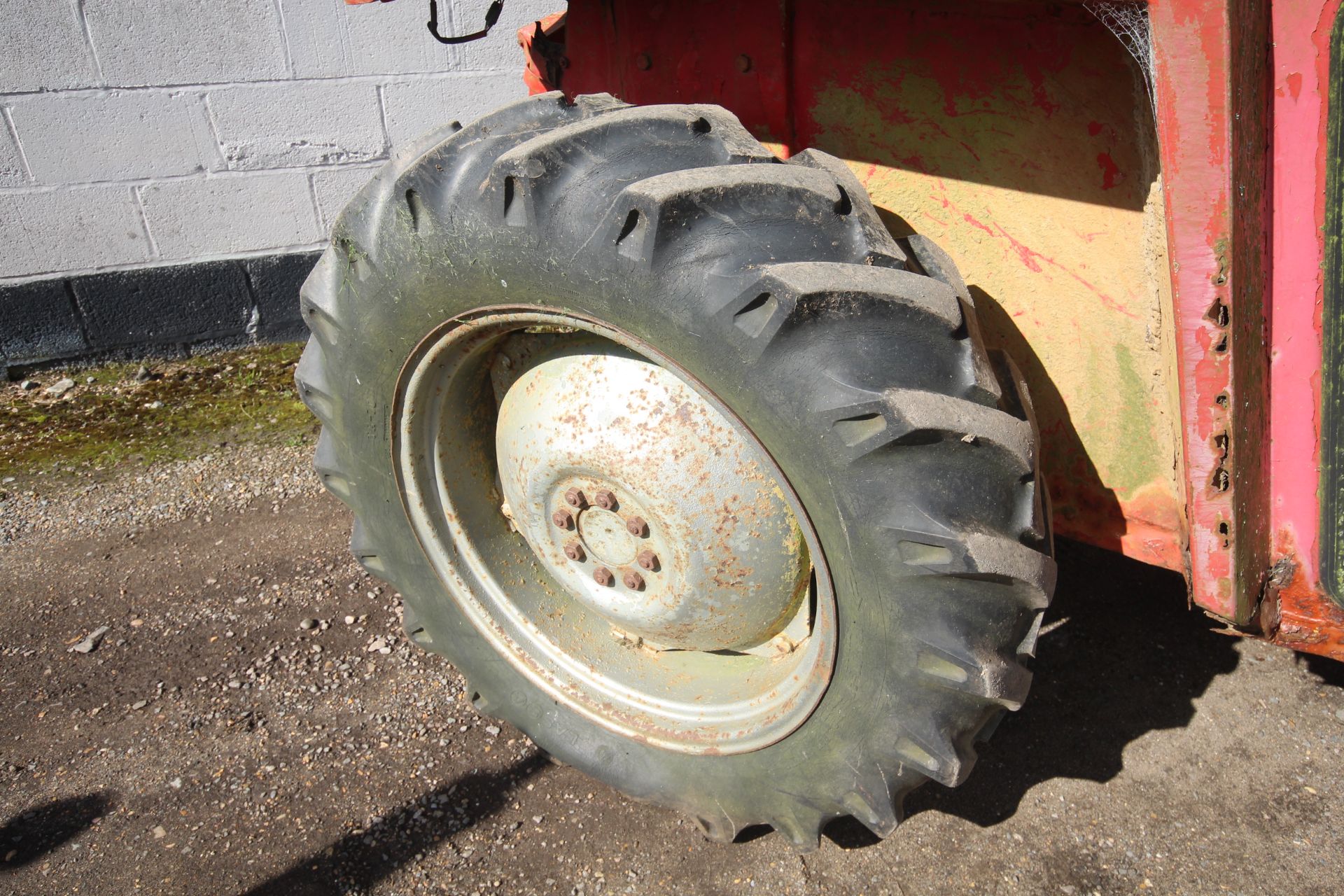 Massey Ferguson 550 2WD tractor. Registration DPV 391T (no paperwork). Date of first registration - Image 31 of 54