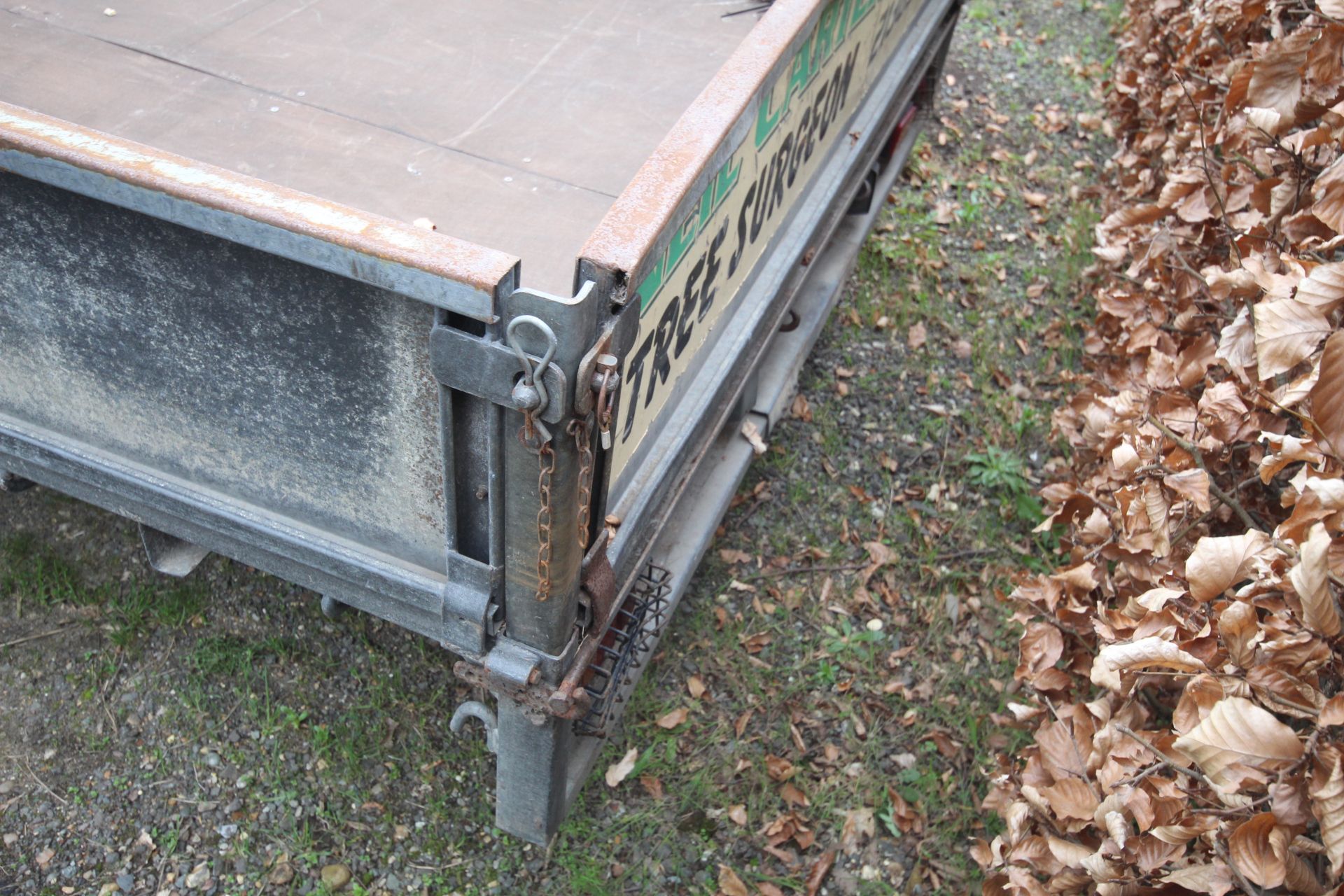 Ifor Williams 14ft twin axle flat bed trailer. With manual crane, sides and recent new floor. Key - Image 22 of 39