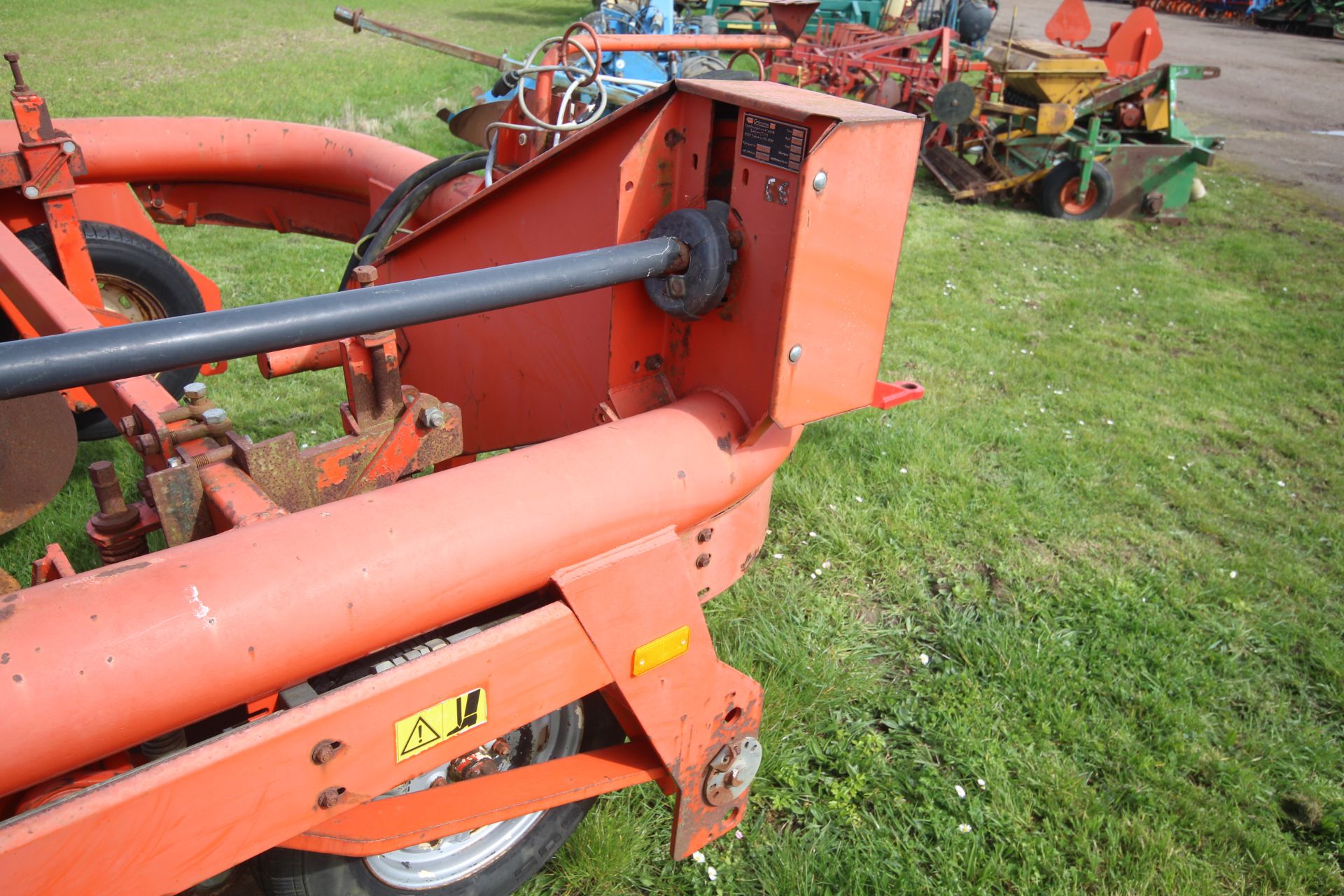 Grimme DL1700 Variant carrot/ onion harvester. With star cleaners. Control Box held. V - Image 10 of 61