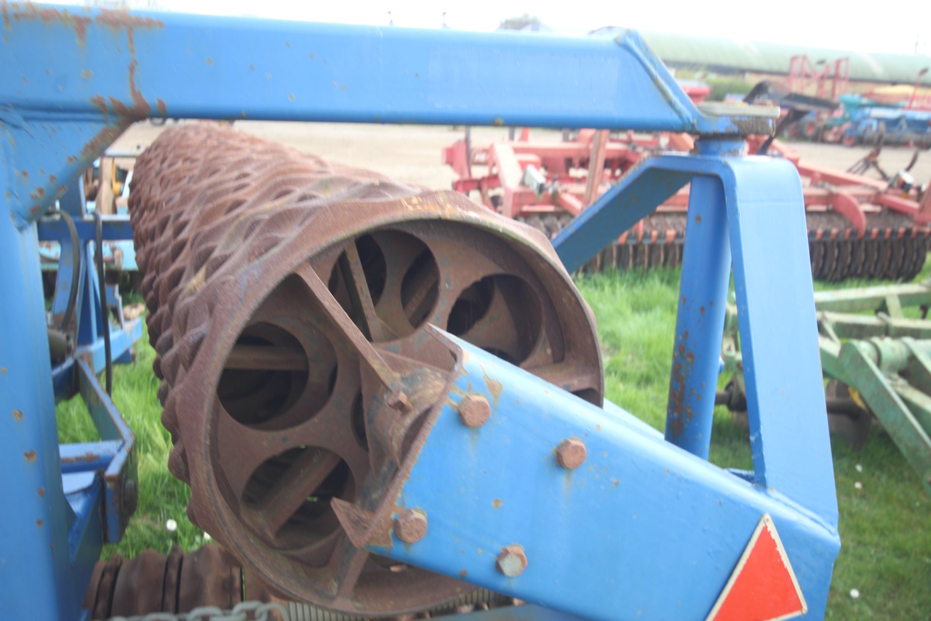 Dalbo 6.3m hydraulic folding rolls. With Snowflake rings. From a local Deceased estate. - Image 15 of 22