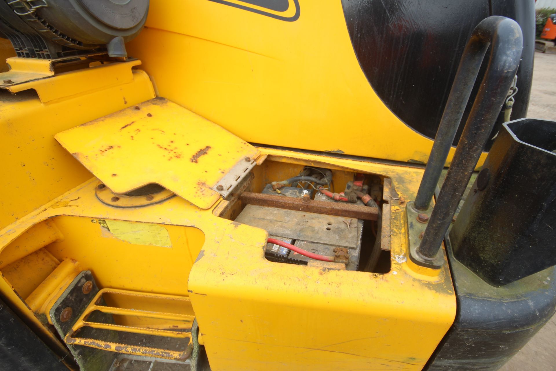 JCB 714 14T 4WD dumper. 2006. 6,088 hours. Serial number SLP714AT6EO830370. Owned from new. Key - Bild 68 aus 108