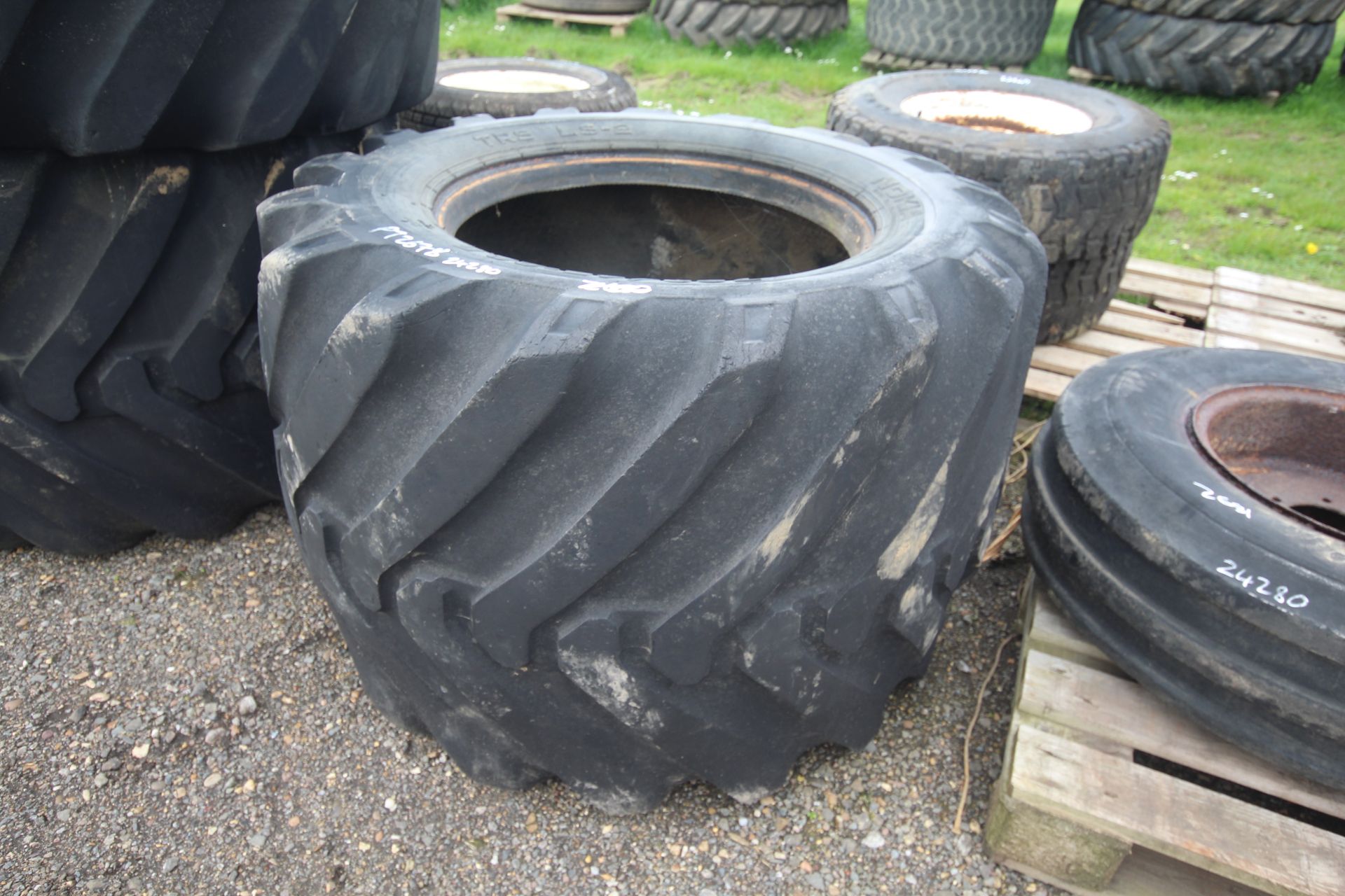 5x 700/45-22.5 flotation tyres. - Image 2 of 10