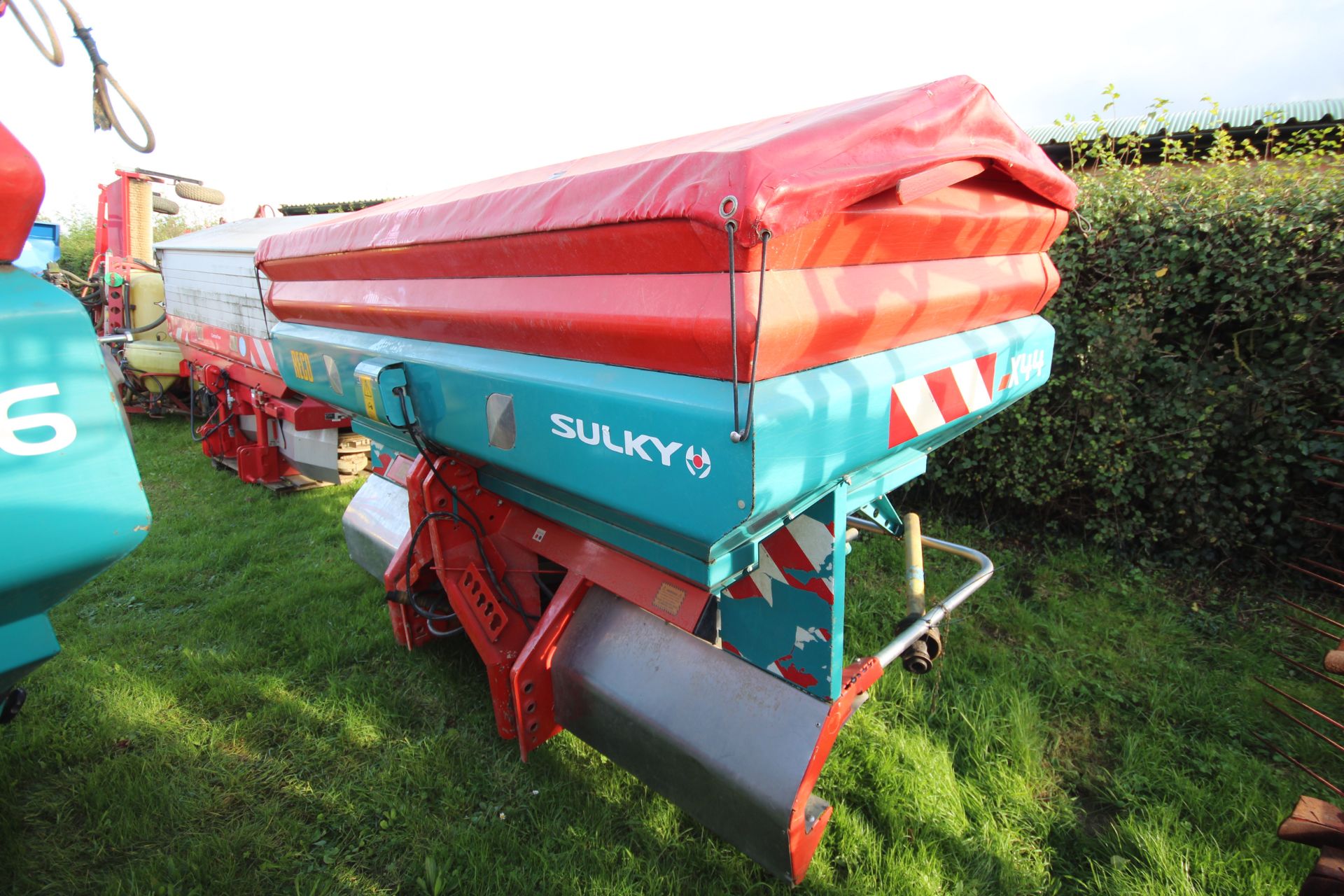 Sulky X44 24m twin disc fertiliser spreader. With SlukyVision control box (tested 15/09/2023) and