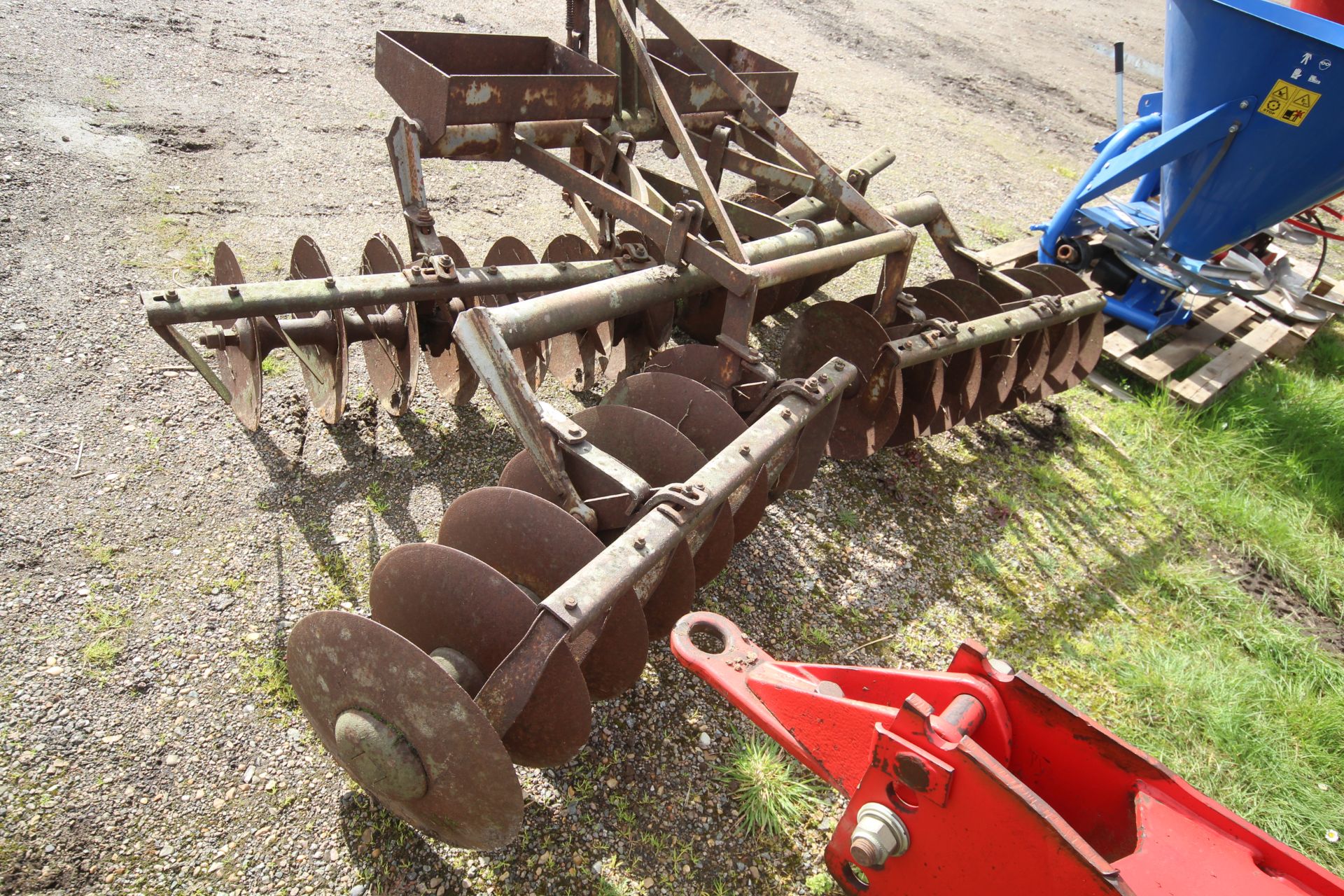 Massey Ferguson mounted discs. From a Local Deceased estate. V - Image 4 of 13