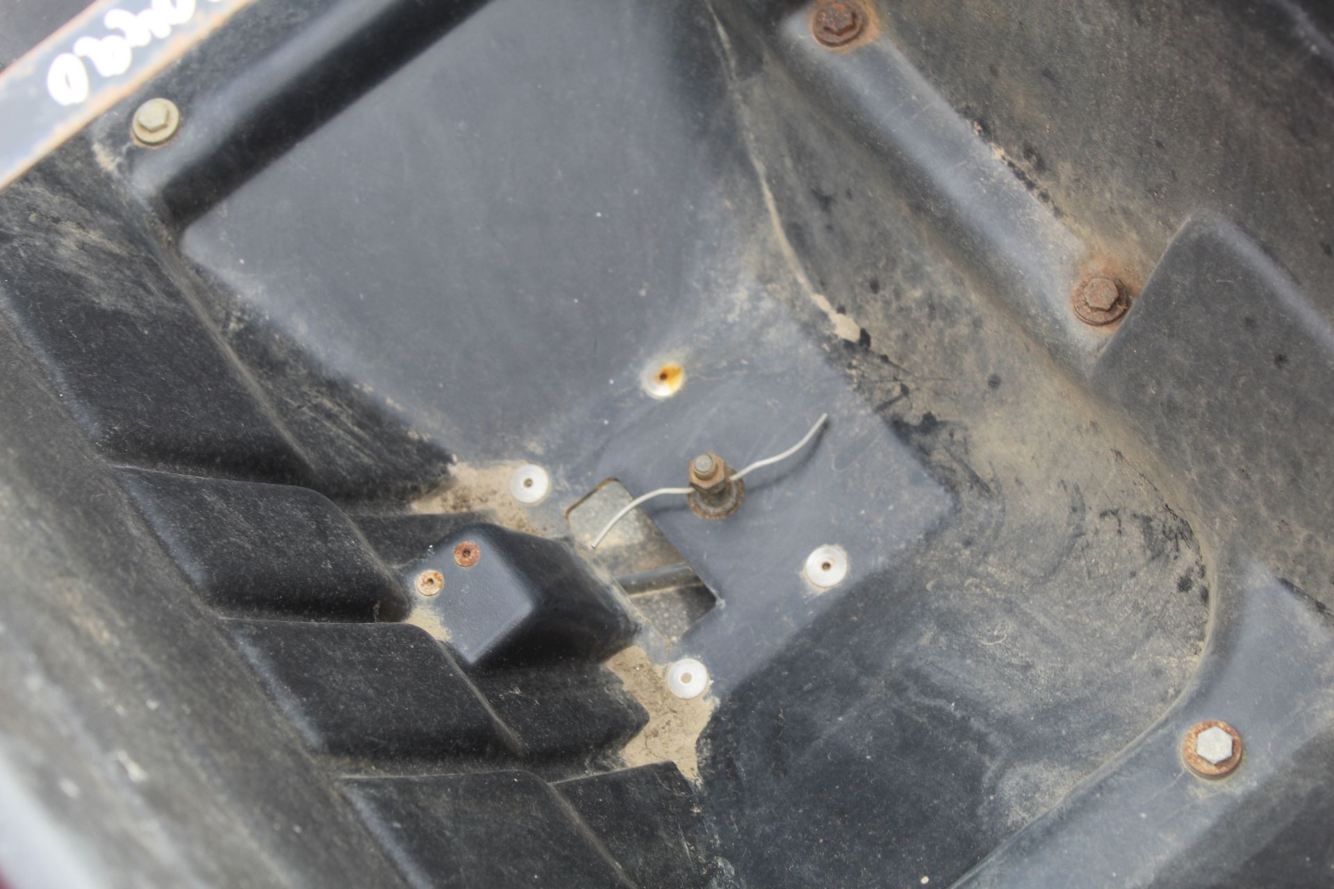 Trailed seed spreader for ride-on mower. - Image 4 of 9