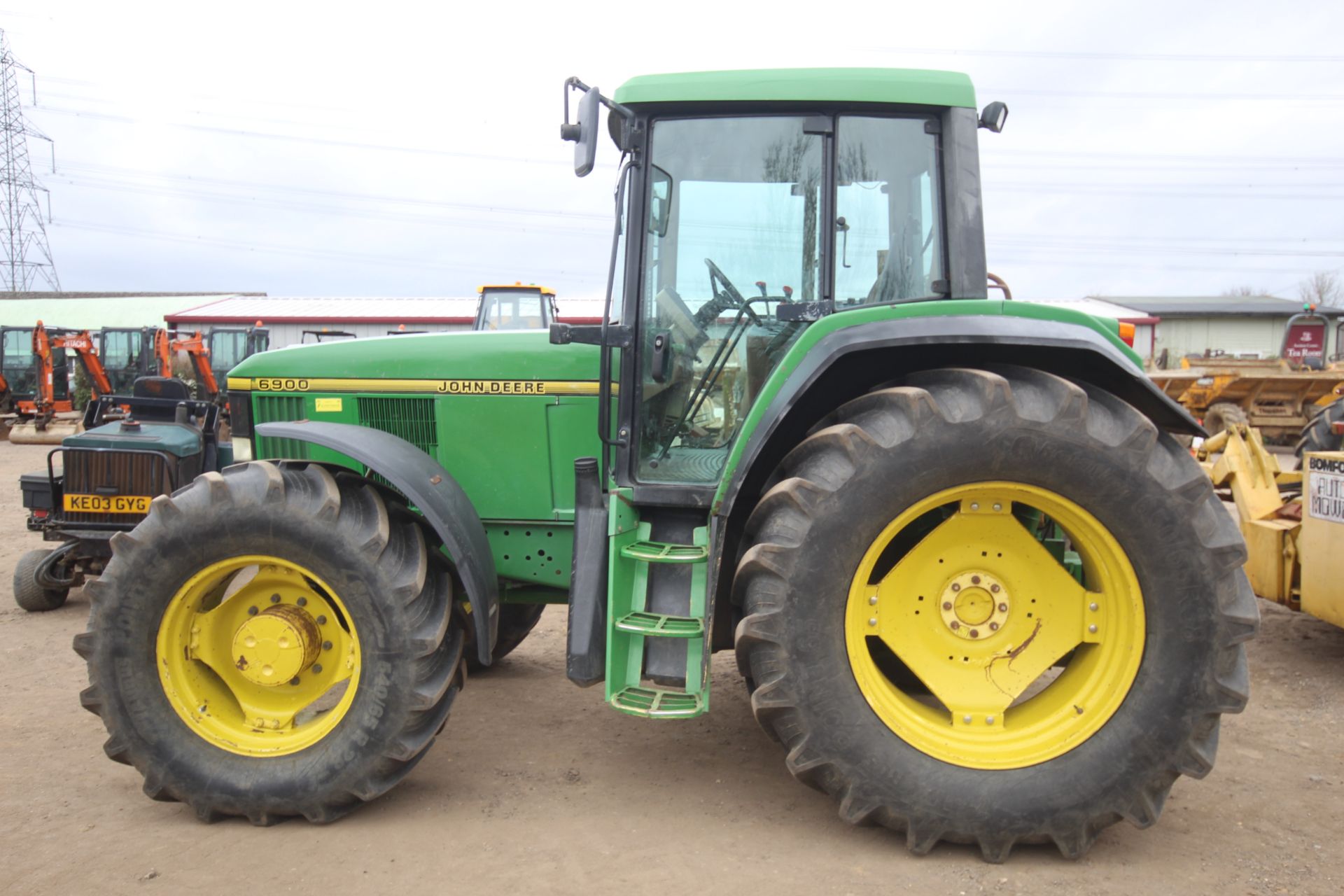 John Deere 6900 4WD tractor. Registration R952 LEL. Date of first registration 01/08/1997. 11,230 - Image 9 of 76