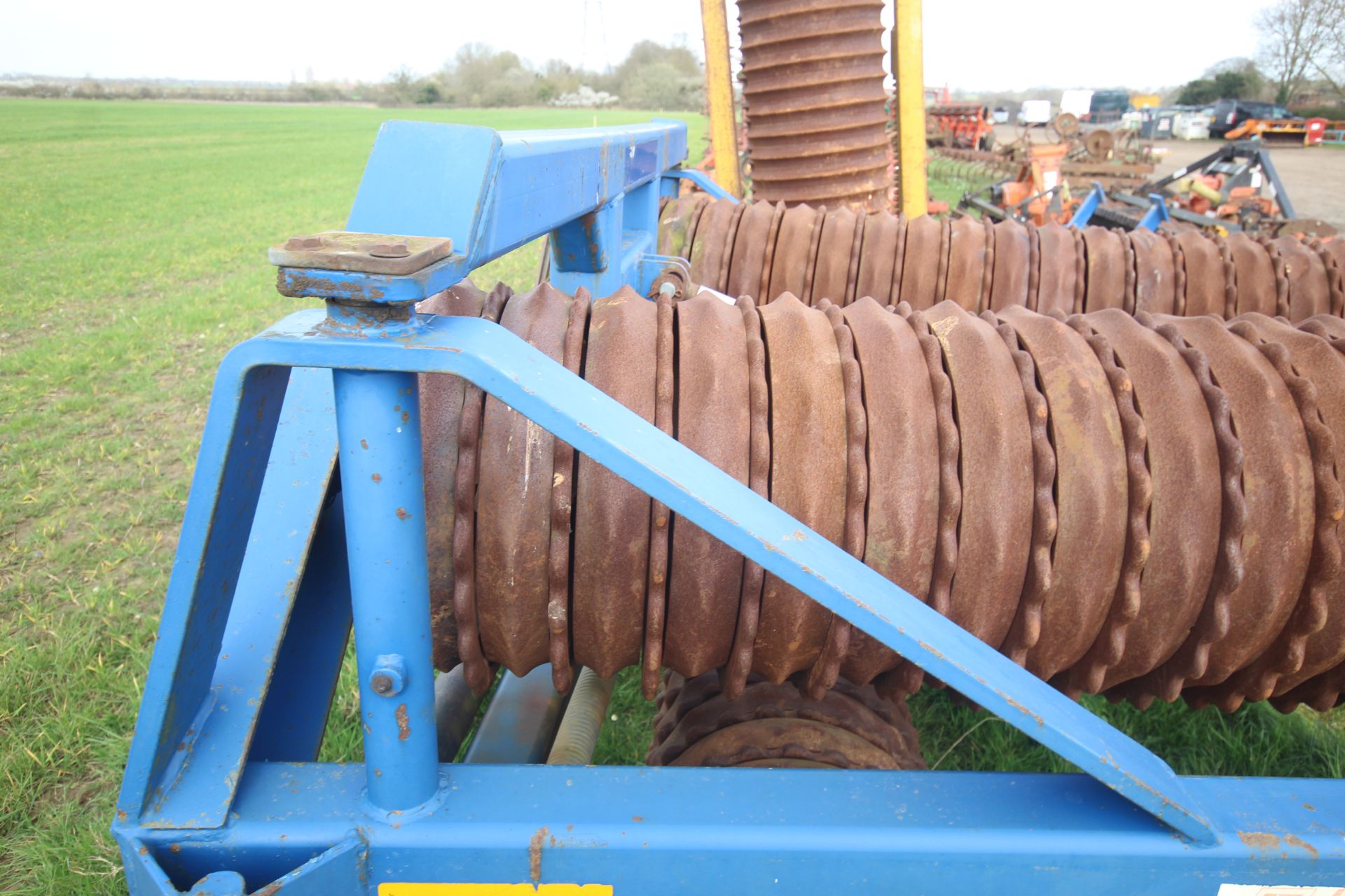 Dalbo 6.3m hydraulic folding rolls. With Snowflake rings. From a local Deceased estate. - Image 17 of 22