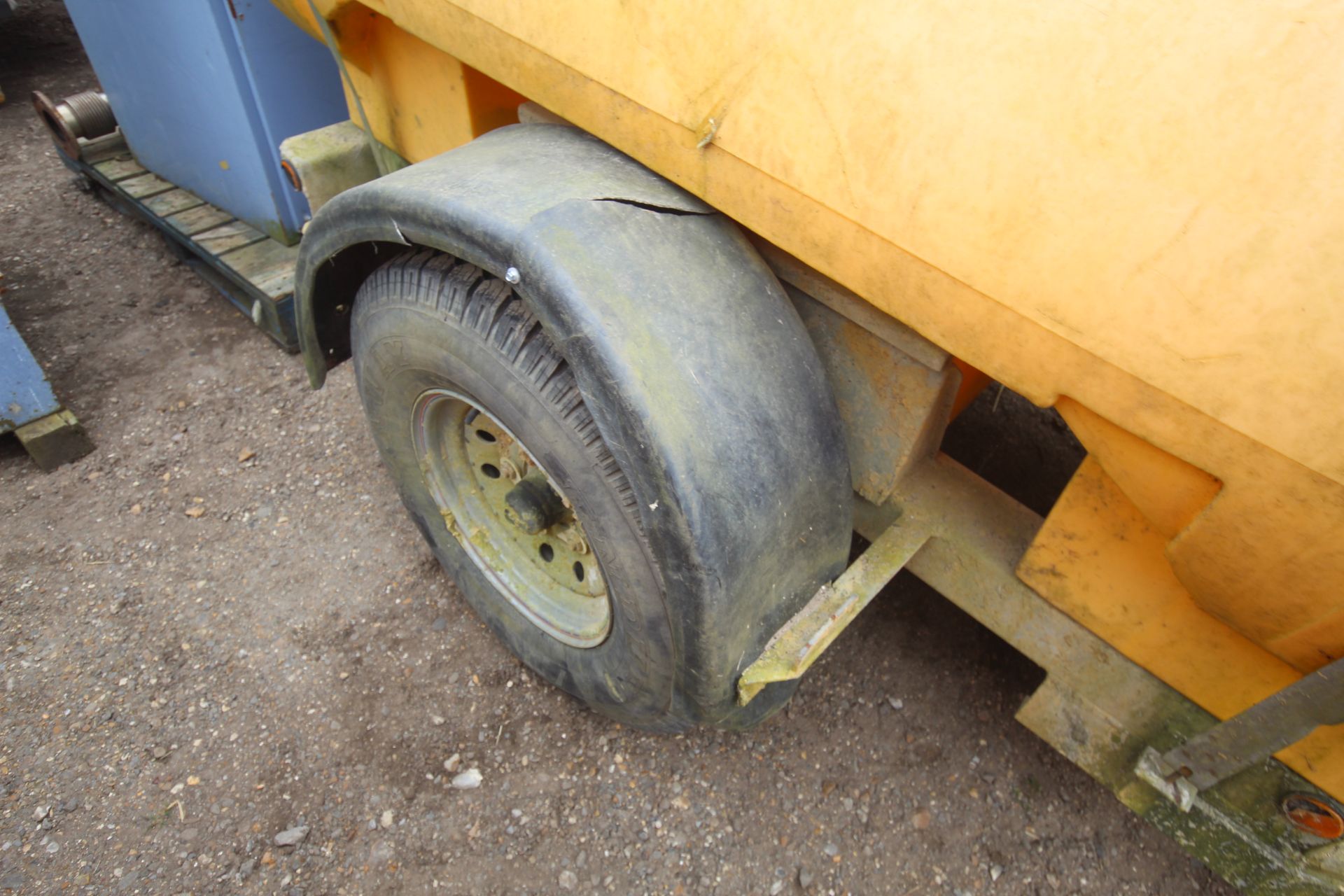 1,000L single axle fast tow water bowser. V - Image 8 of 23