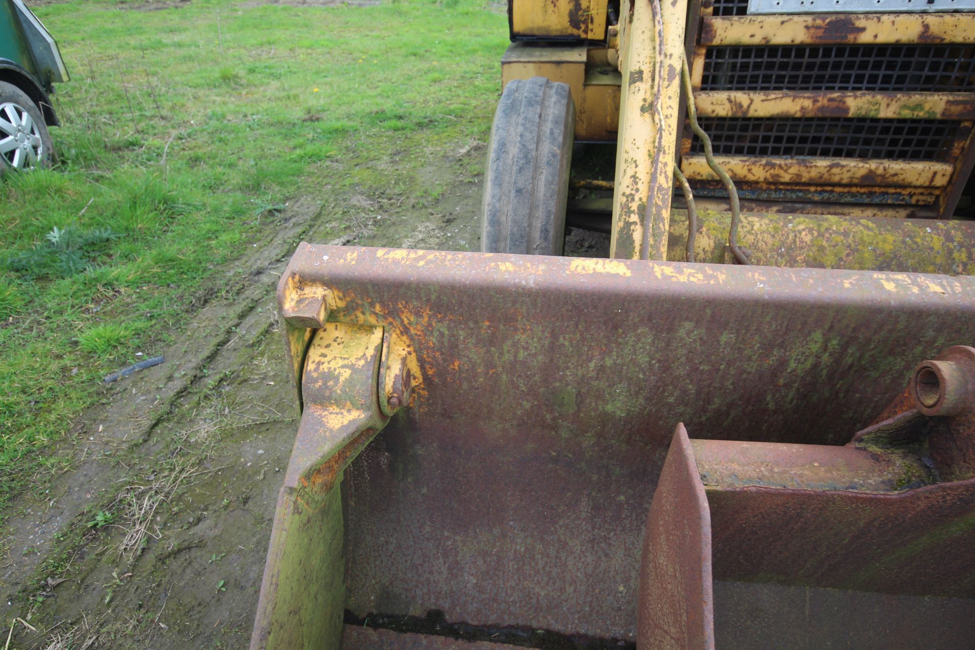 International Harvester 260A 2WD backhoe loader. Registration CWJ 891T (no paperwork). Date of first - Bild 8 aus 104