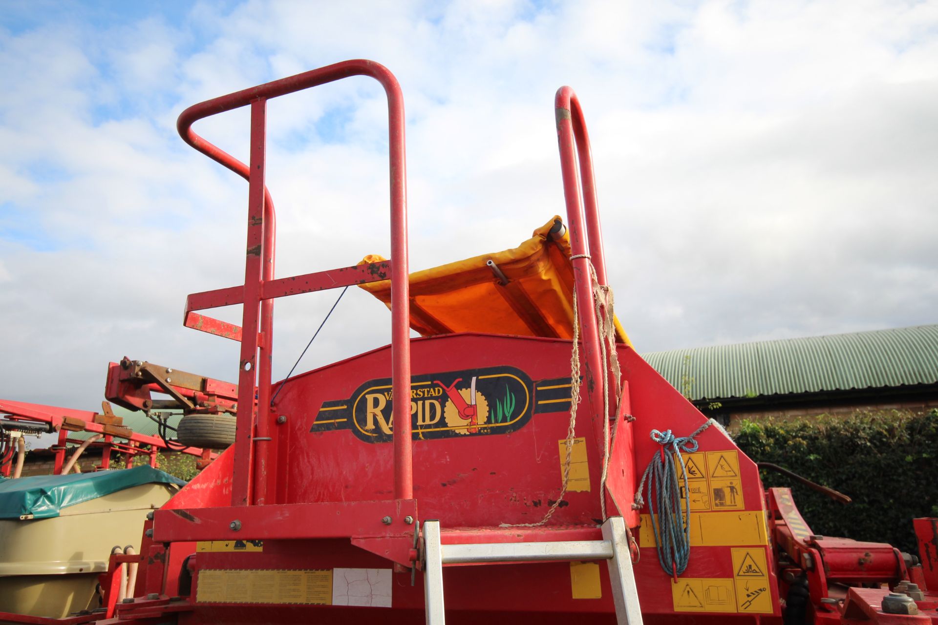 Vaderstad Rapid 400F 4m System Disc drill. With smooth tyre packer, front packer and spares. Control - Image 11 of 56