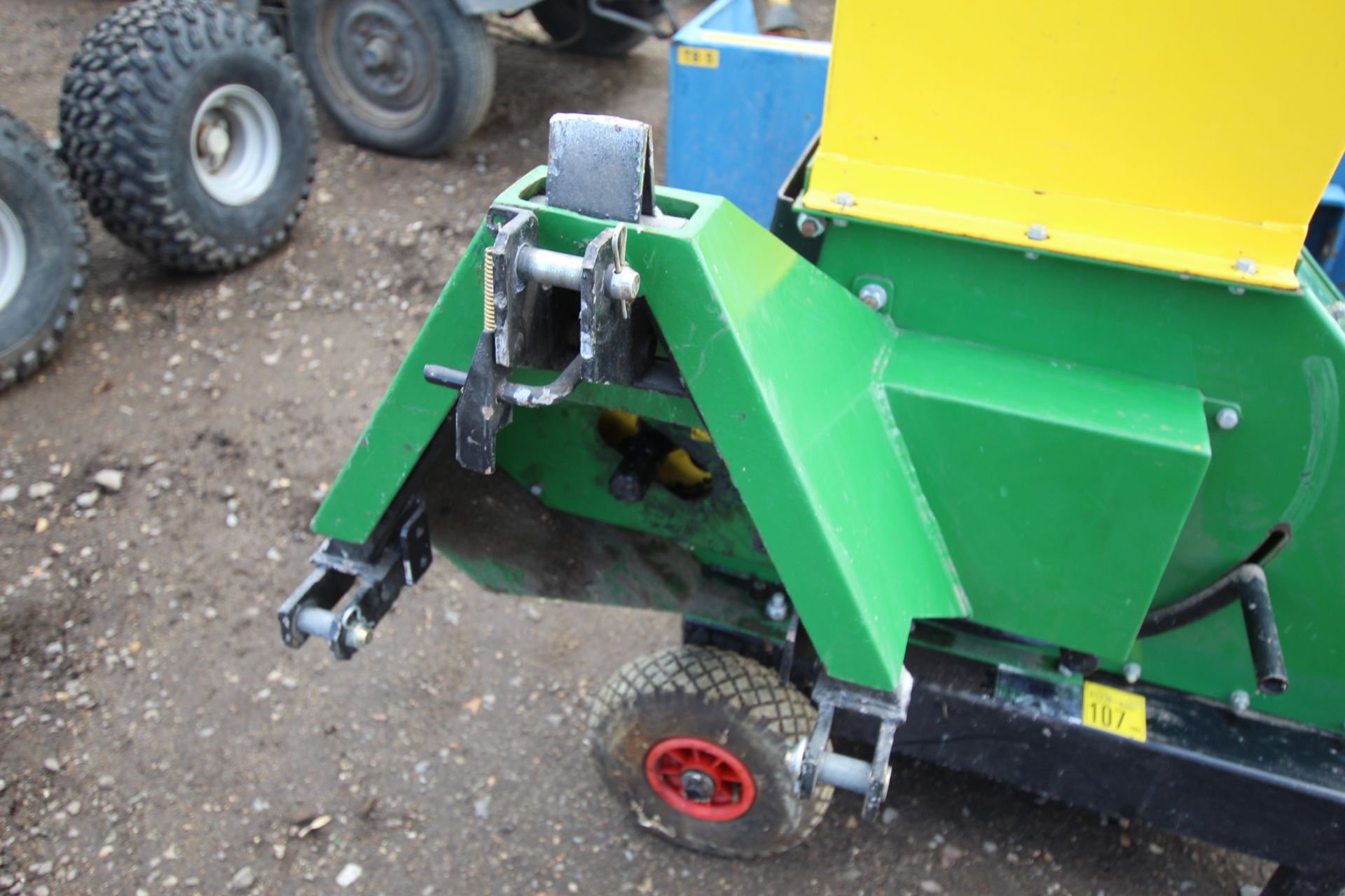 Laski KDO-85T PTO driven compact wood chipper. - Image 2 of 12