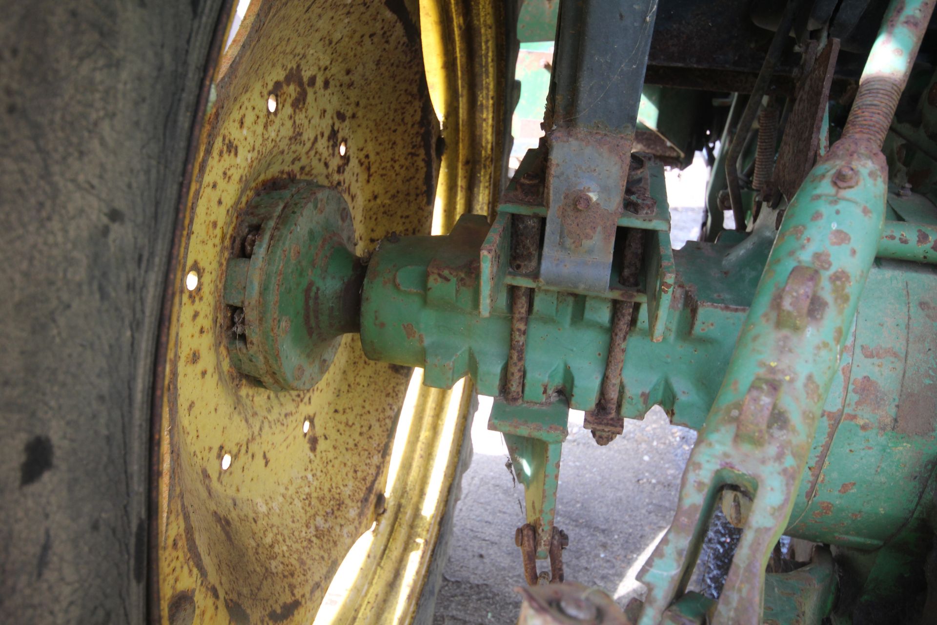 John Deere 2130 2WD tractor. Registration EGV 848T. Date of first registration 12/03/1979. 13.6R38 - Image 23 of 52