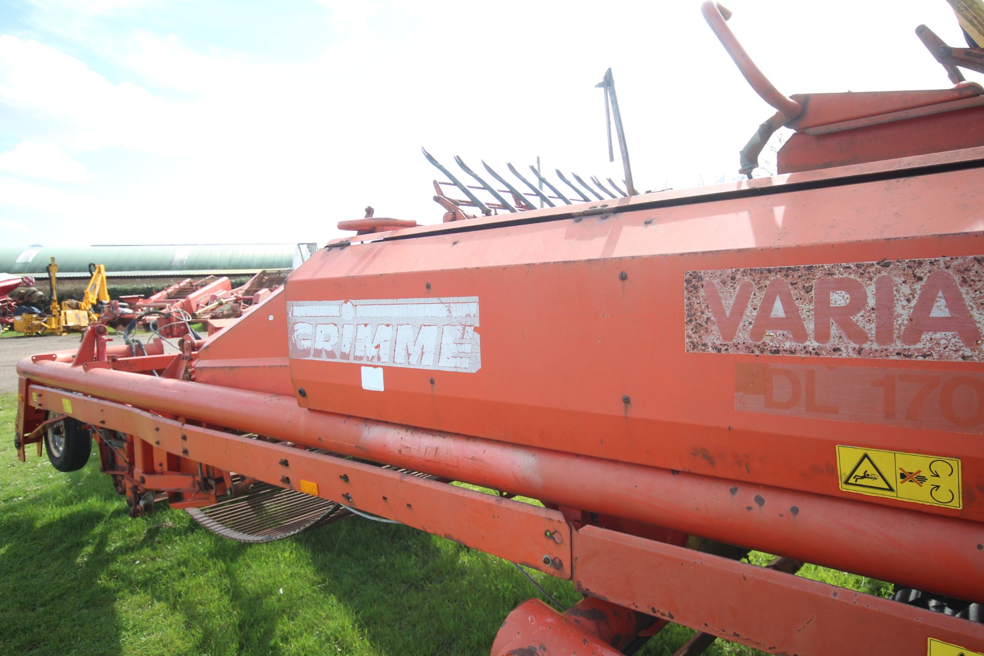 Grimme DL1700 Variant carrot/ onion harvester. With star cleaners. Control Box held. V - Image 34 of 61