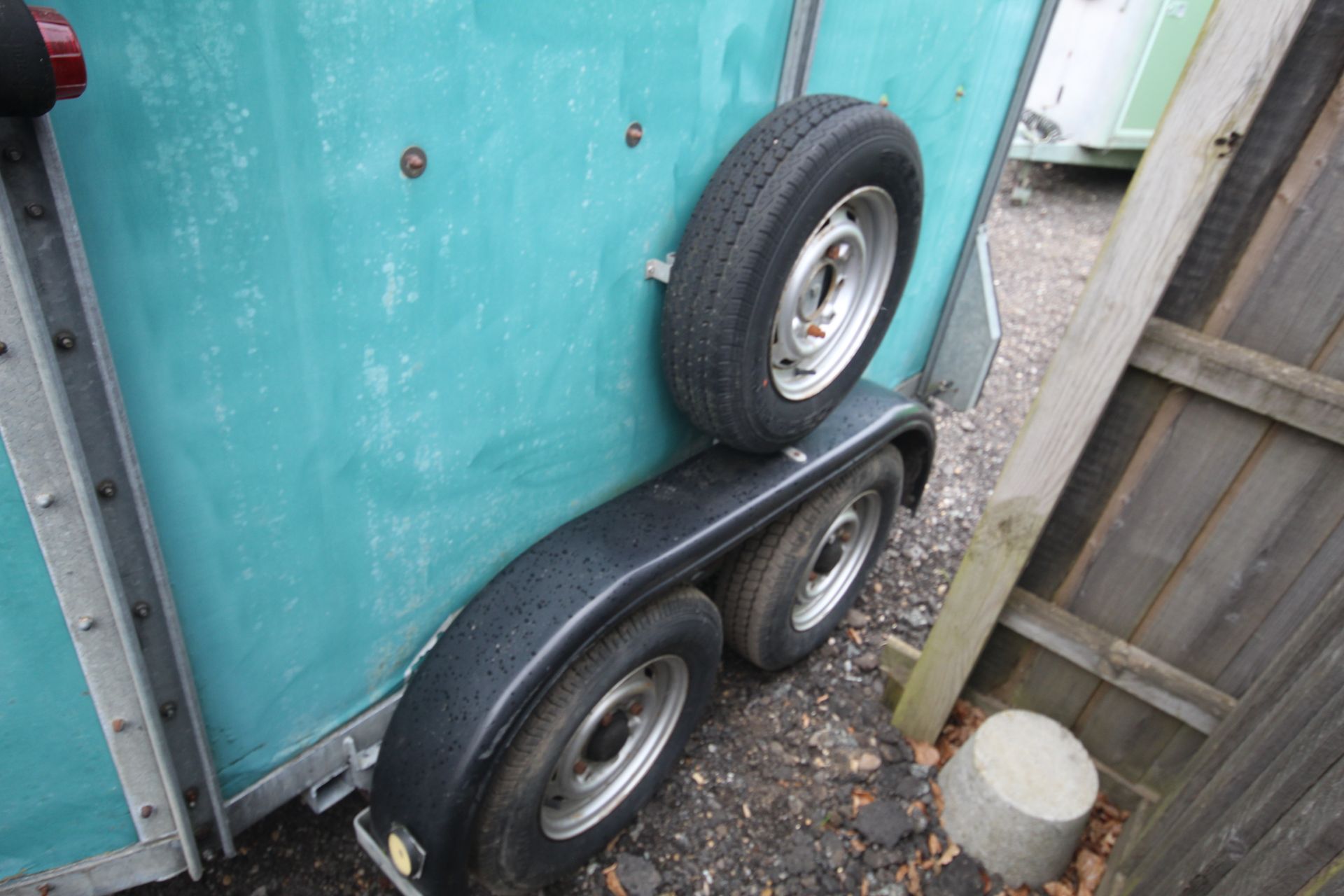 Ifor Williams 505 two horse twin axle horsebox. Recent new floor fitted by main dealer. - Bild 11 aus 44