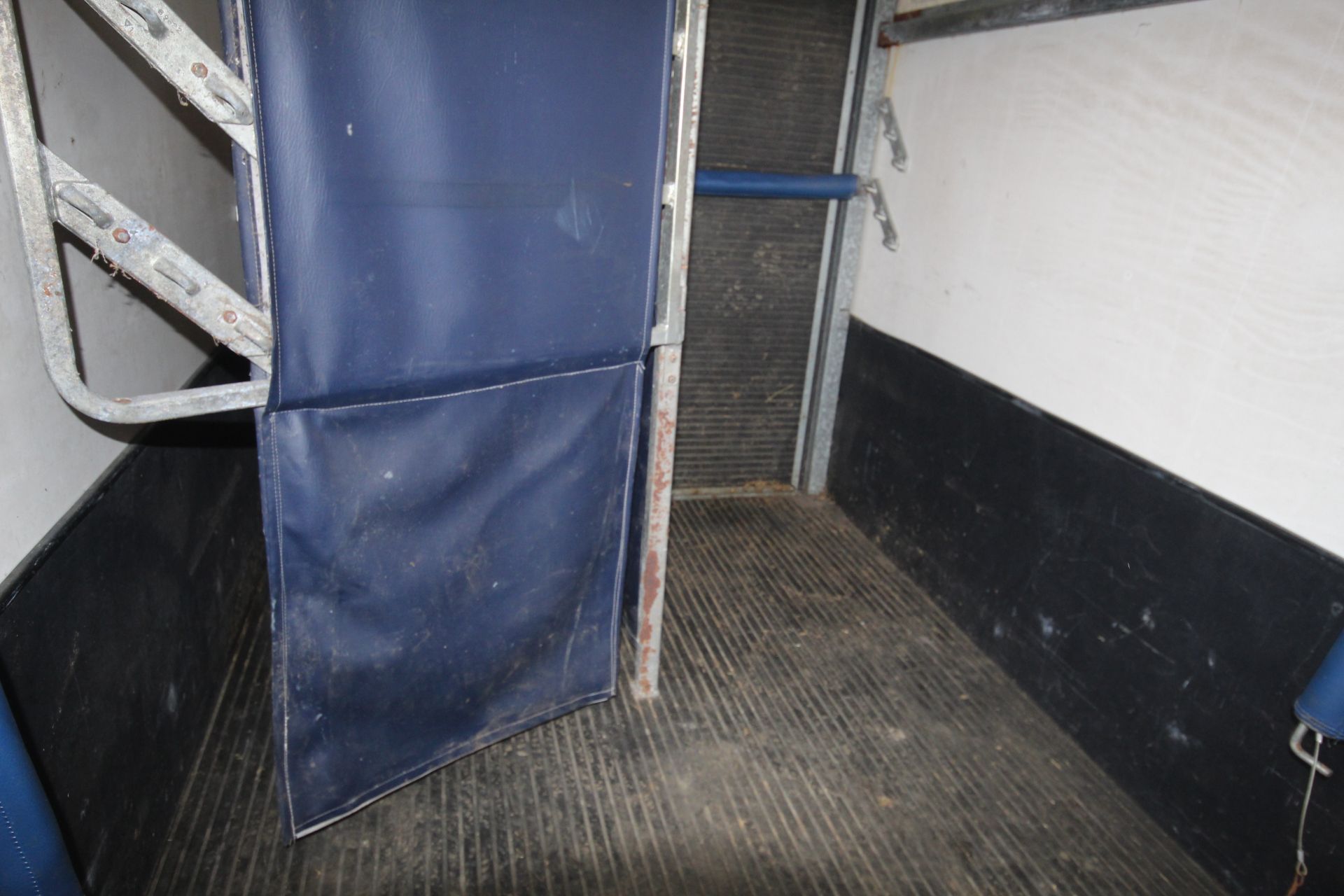 Indespension Monarque two horse twin axle horsebox. With front and rear ramps. Key held. - Image 8 of 45