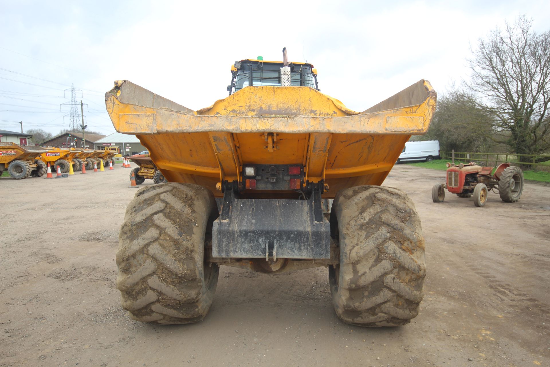 JCB 714 14T 4WD dumper. 2006. 6,088 hours. Serial number SLP714AT6EO830370. Owned from new. Key - Bild 5 aus 108