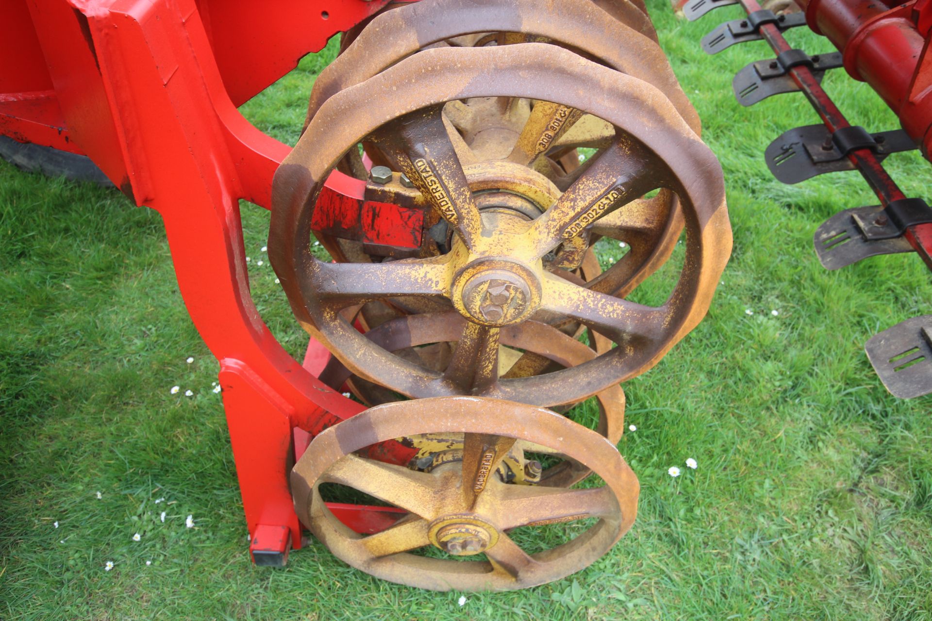 Vaderstad 4.5m Rexius Twin 450. With sprung legs, levelling paddles and double cast iron rings. - Image 12 of 48