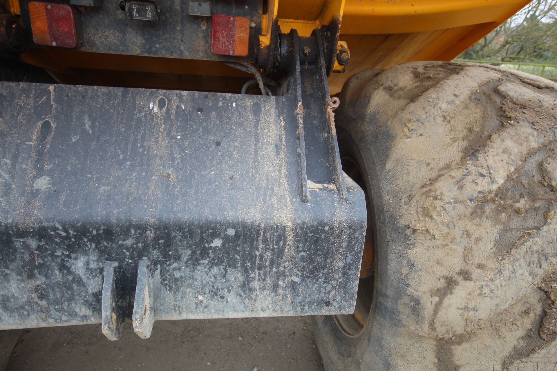 JCB 714 14T 4WD dumper. 2006. 6,088 hours. Serial number SLP714AT6EO830370. Owned from new. Key - Image 34 of 108