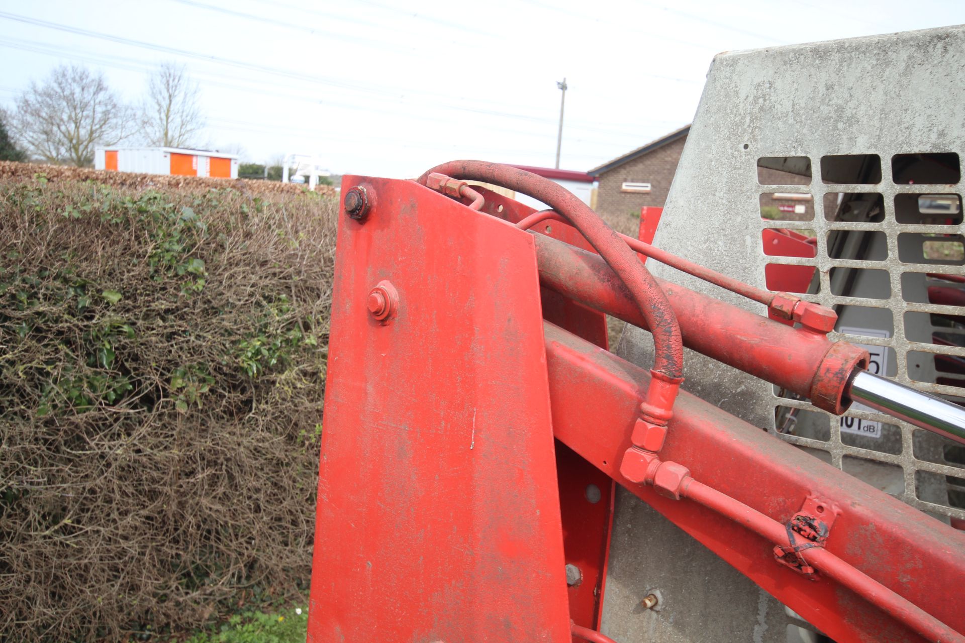 Gehl 3610 skid steer loader. With pallet tines and bucket. Key held. - Image 11 of 35