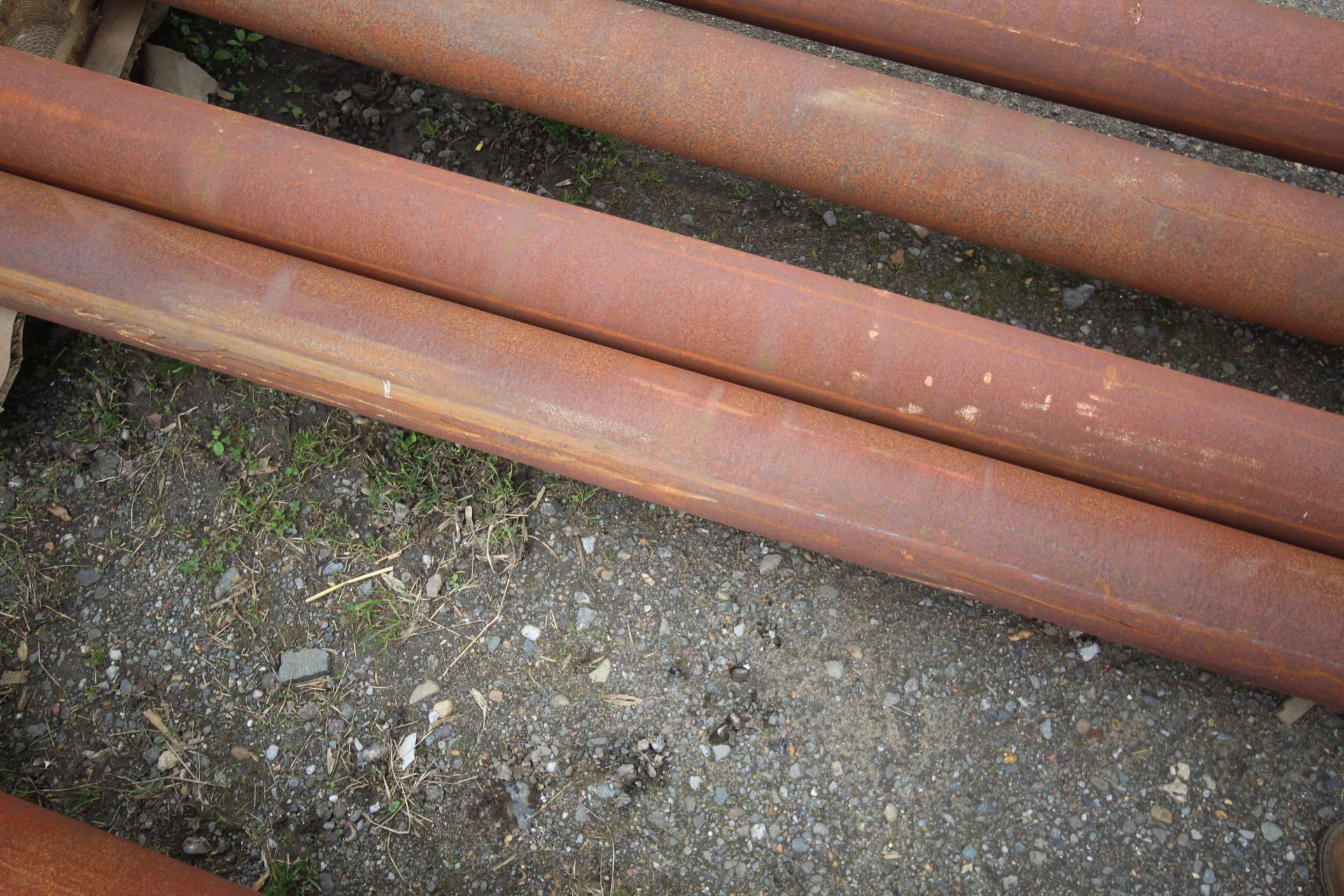 2x lengths of heavy duty steel tube. - Image 3 of 7