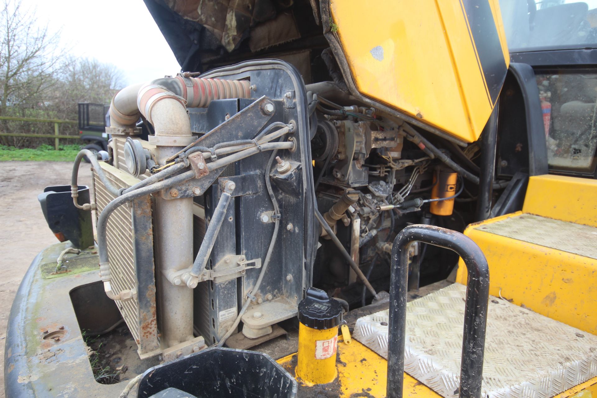 JCB 714 14T 4WD dumper. 2006. 6,088 hours. Serial number SLP714AT6EO830370. Owned from new. Key - Image 56 of 108