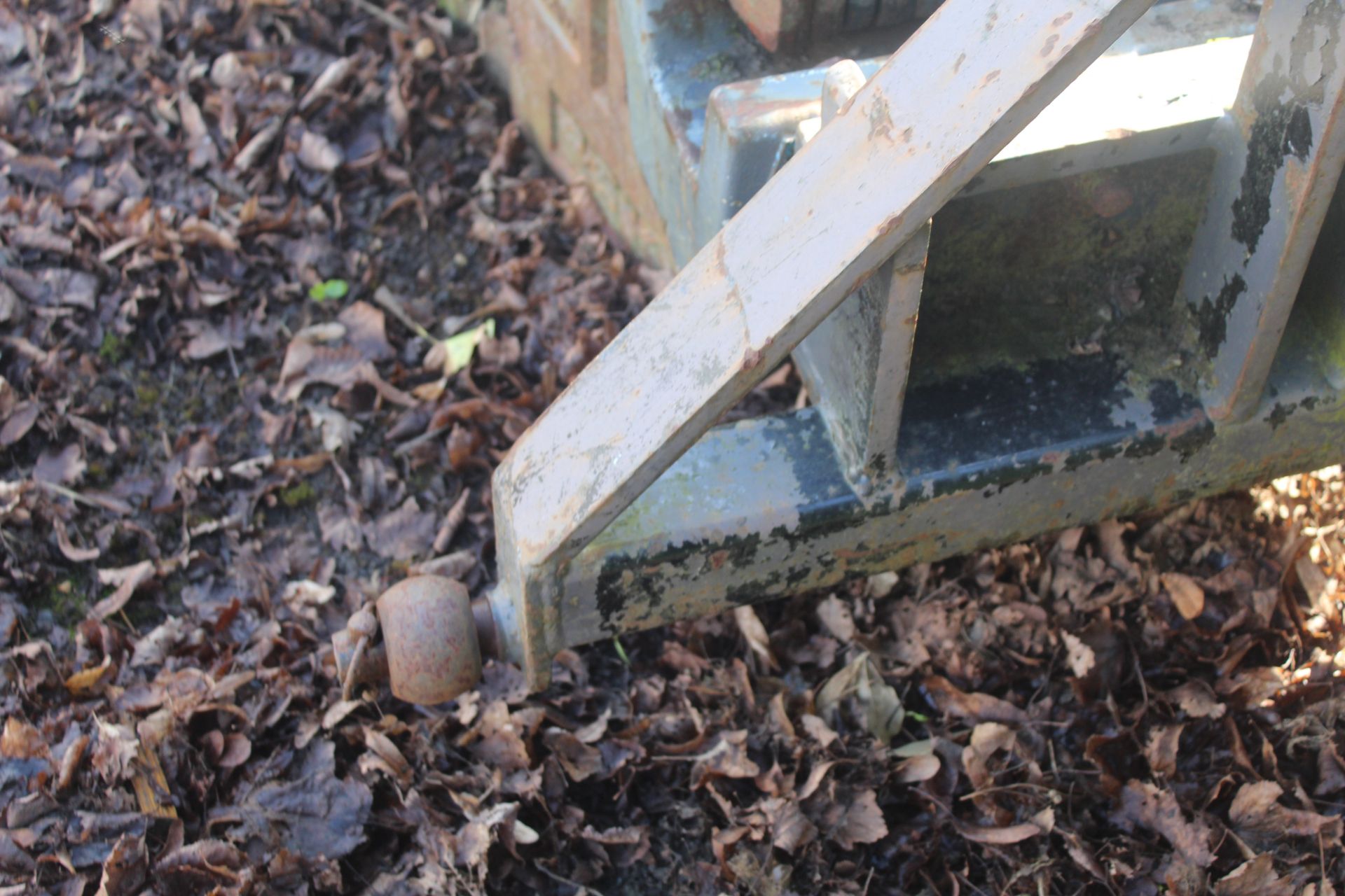 New Holland front weights on linkage frame. From a local Deceased estate. - Image 7 of 10