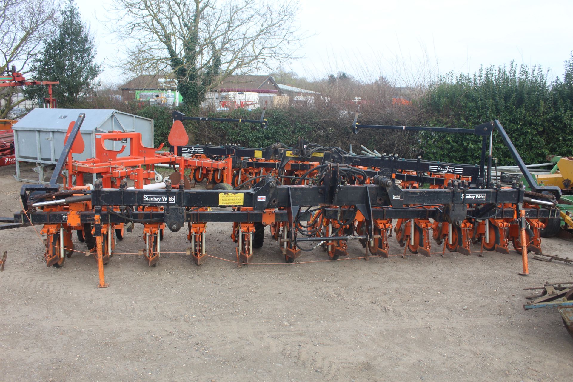 Stanhay Webb Rallye 952 12 row hydraulic folding b