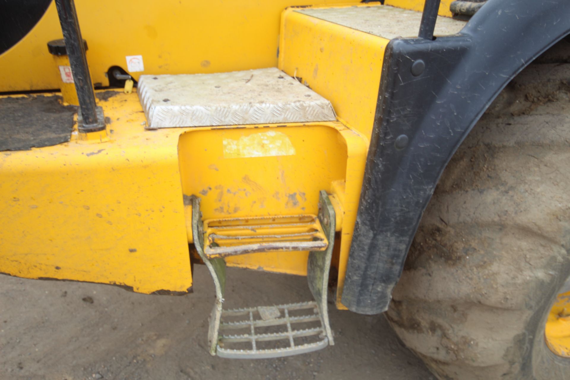 JCB 714 14T 4WD dumper. 2006. 6,088 hours. Serial number SLP714AT6EO830370. Owned from new. Key - Image 9 of 108