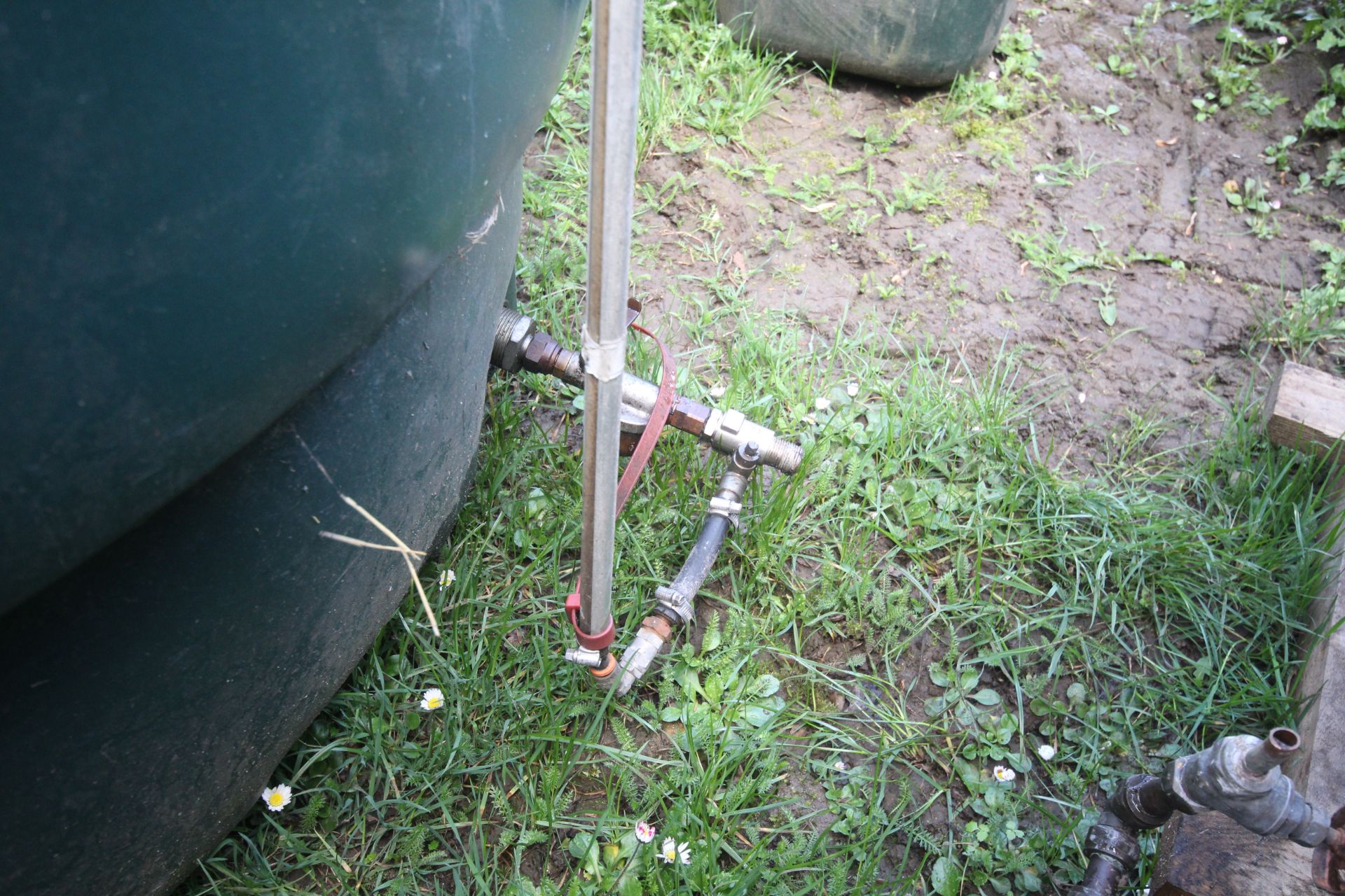 1,100L oil tank. V - Image 4 of 5