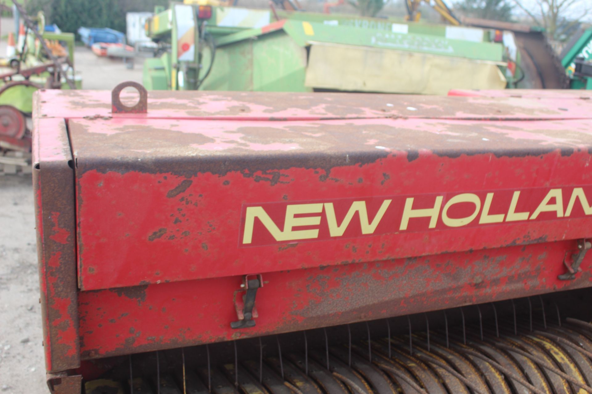 New Holland 376 conventional baler. From a Local Deceased Estate. Manual held. - Image 8 of 22