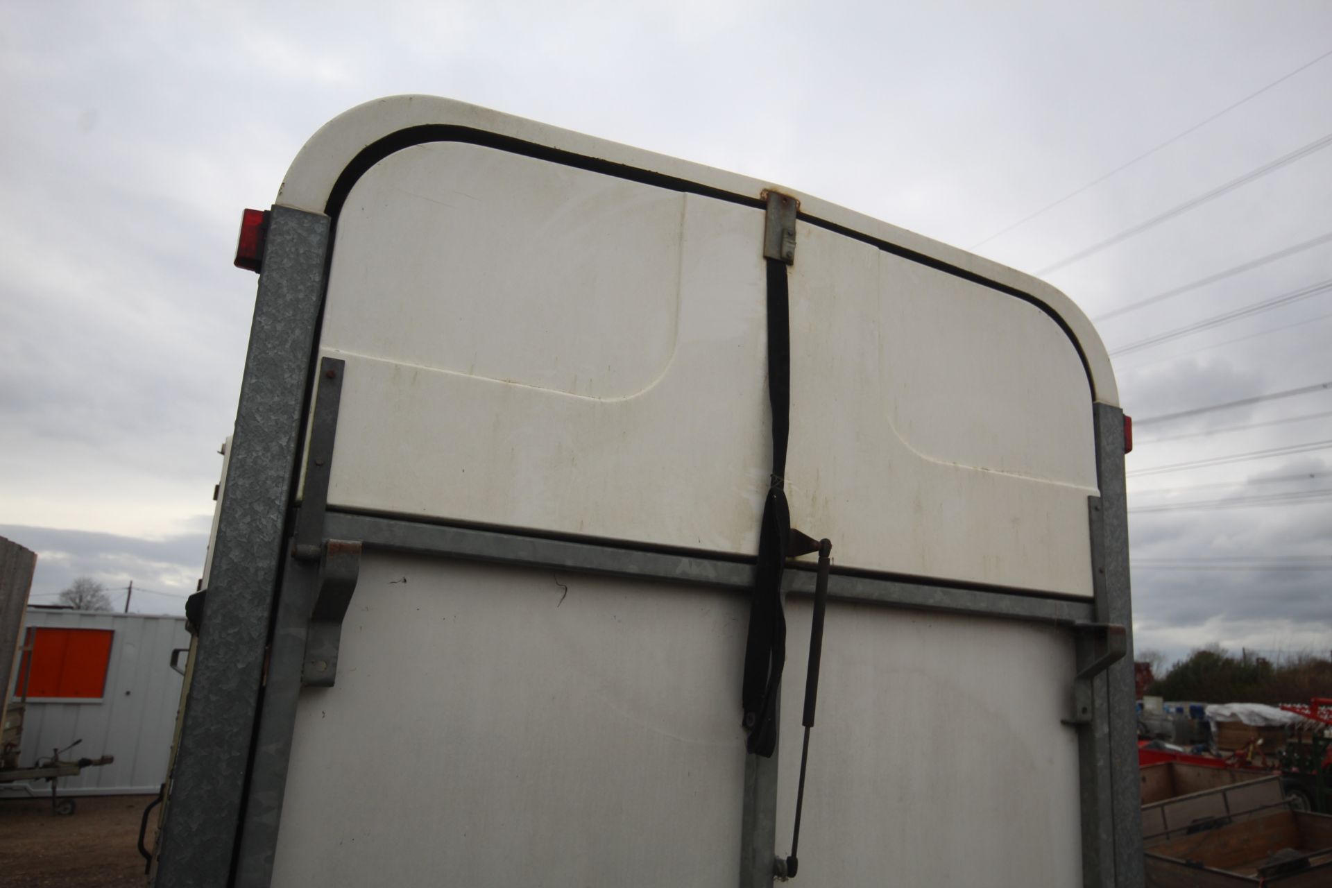 Indespension Monarque two horse twin axle horsebox. With front and rear ramps. Key held. - Image 28 of 45