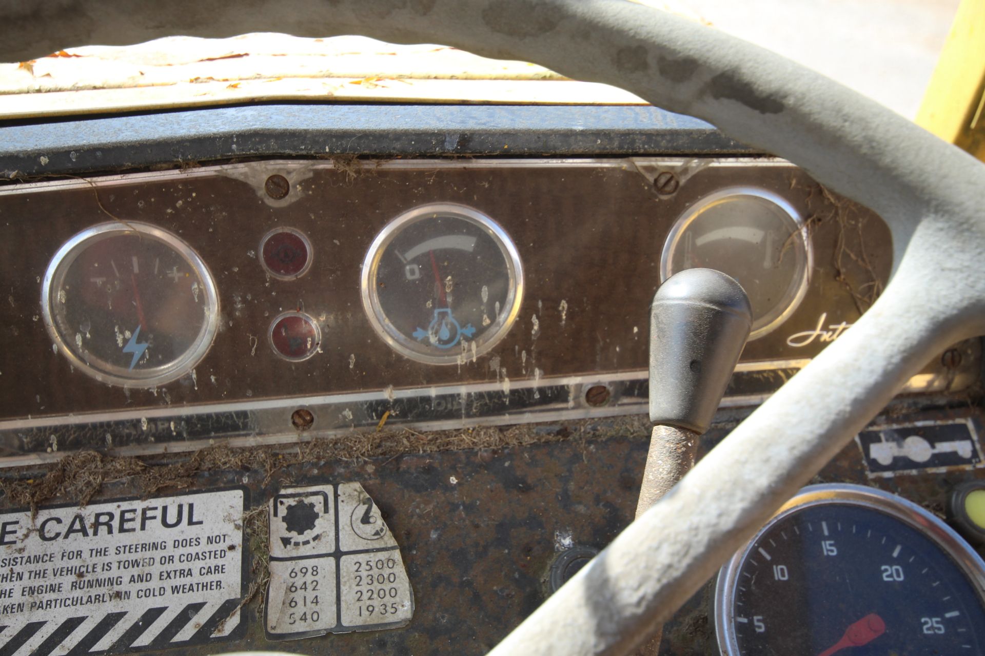 International 2400 Series A 2WD tractor. Registration GDX 955N. Date of first registration 01/11/ - Image 63 of 66