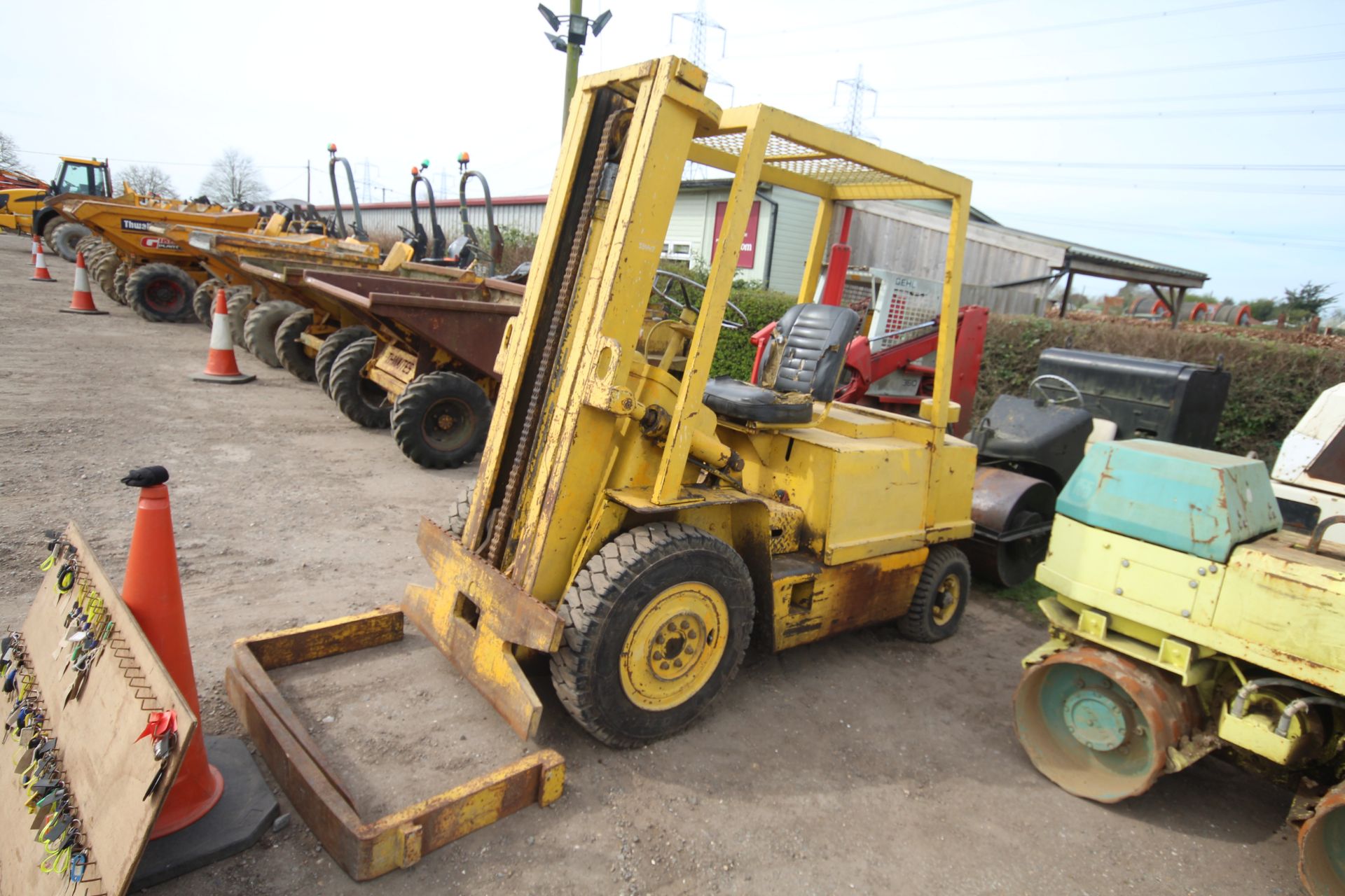 Bonser 2WD diesel forklift. Manual held. V - Image 2 of 33