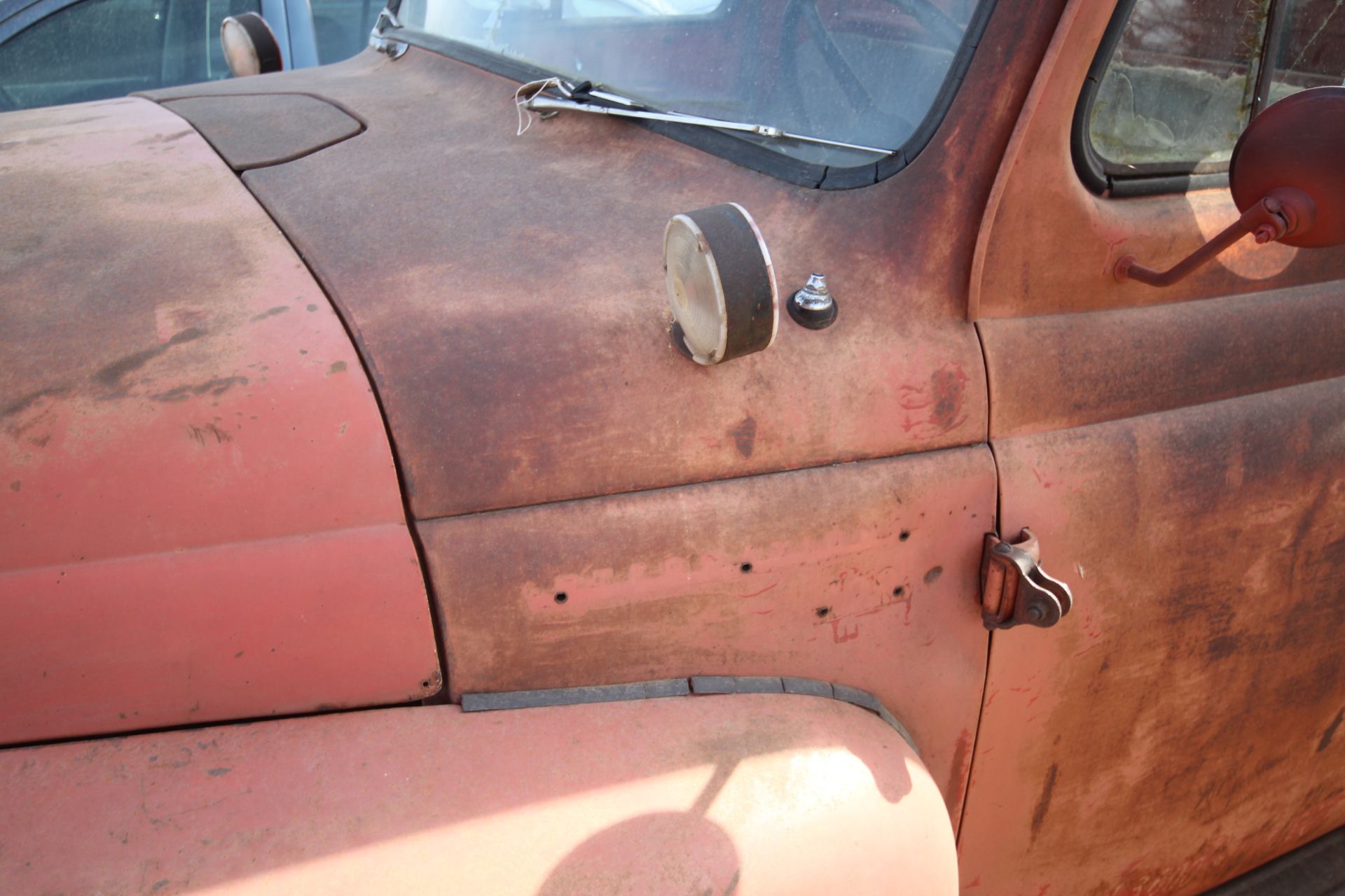 International R100 petrol pick-up. Registration 161 XVY. 1954. Vendor reports a lot of - Image 35 of 54