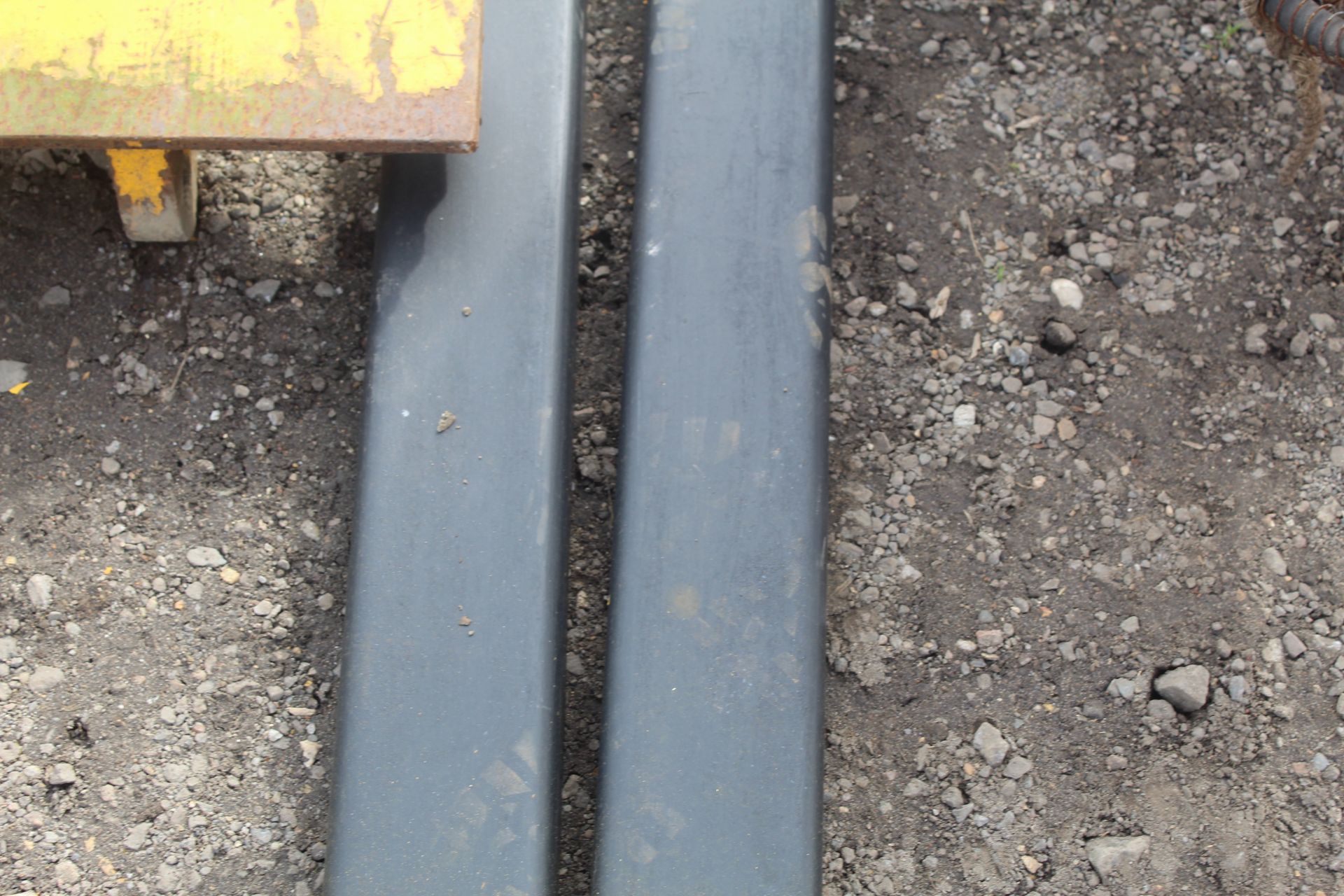 Pallet tine extensions. - Image 4 of 6